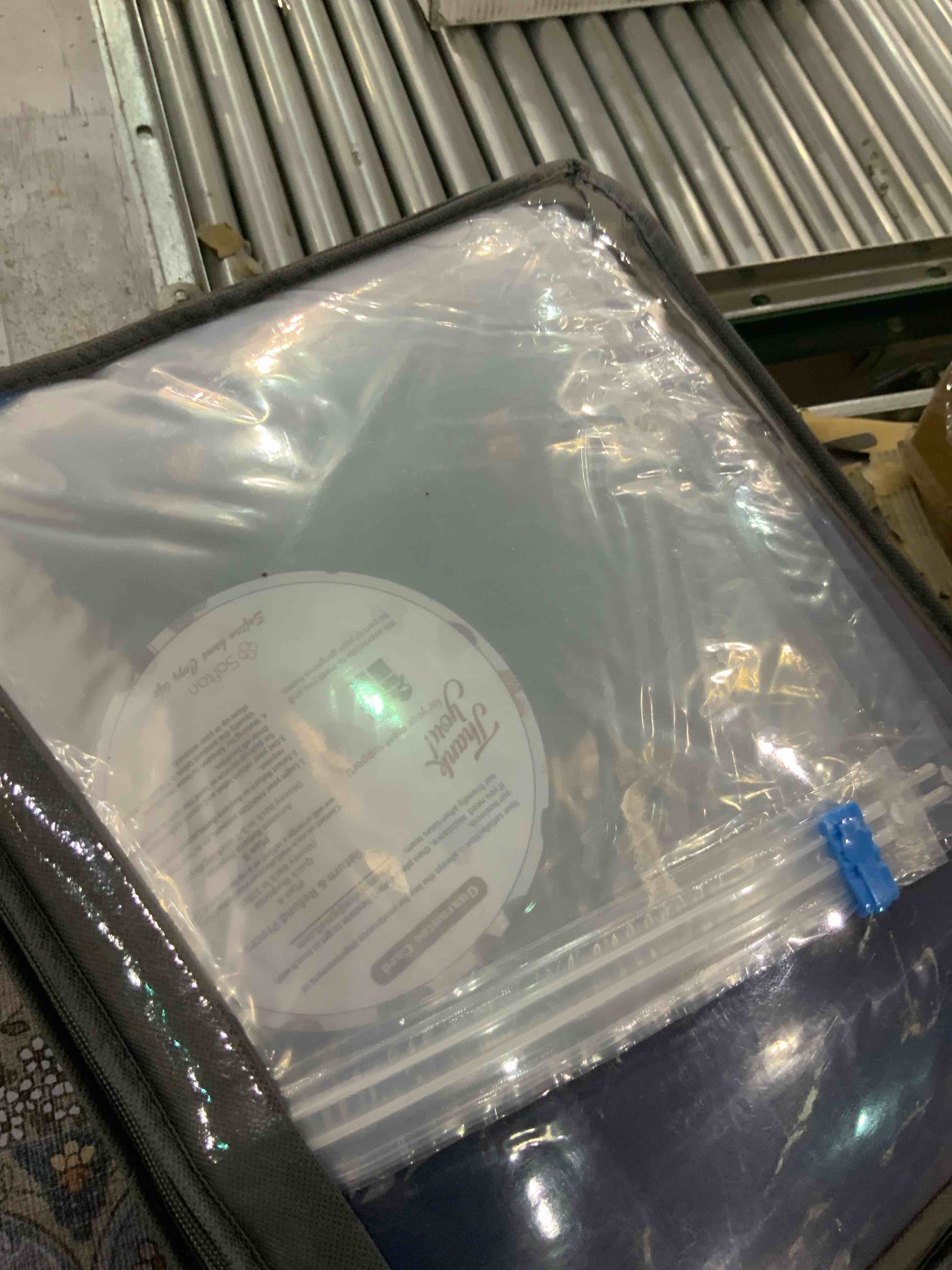 https://s3.amazonaws.com/lotting-images-prod/BargainHunt/EXS01319407_1711370713089.jpeg