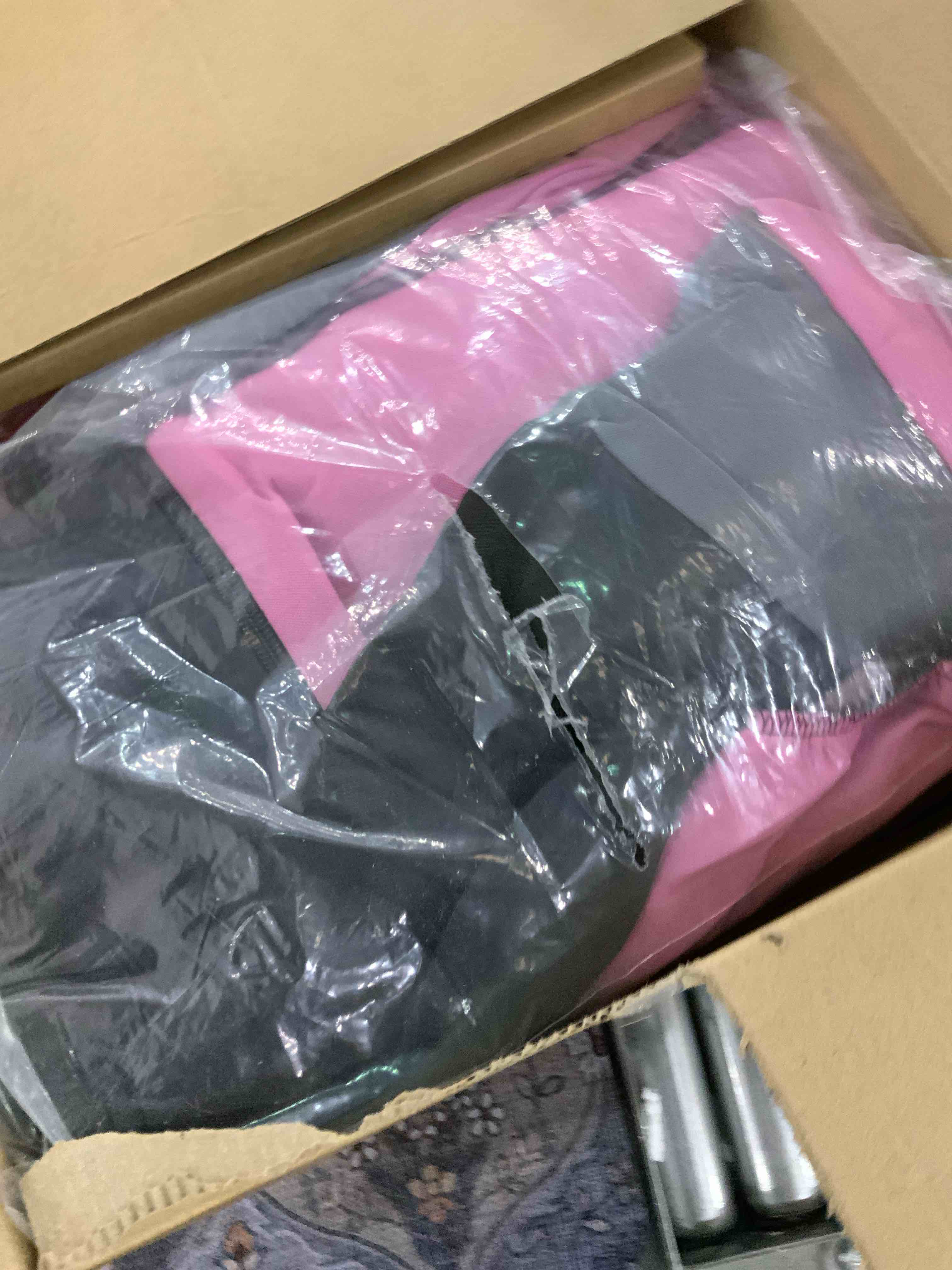 https://s3.amazonaws.com/lotting-images-prod/BargainHunt/EXS01319424_1711374277102.jpeg