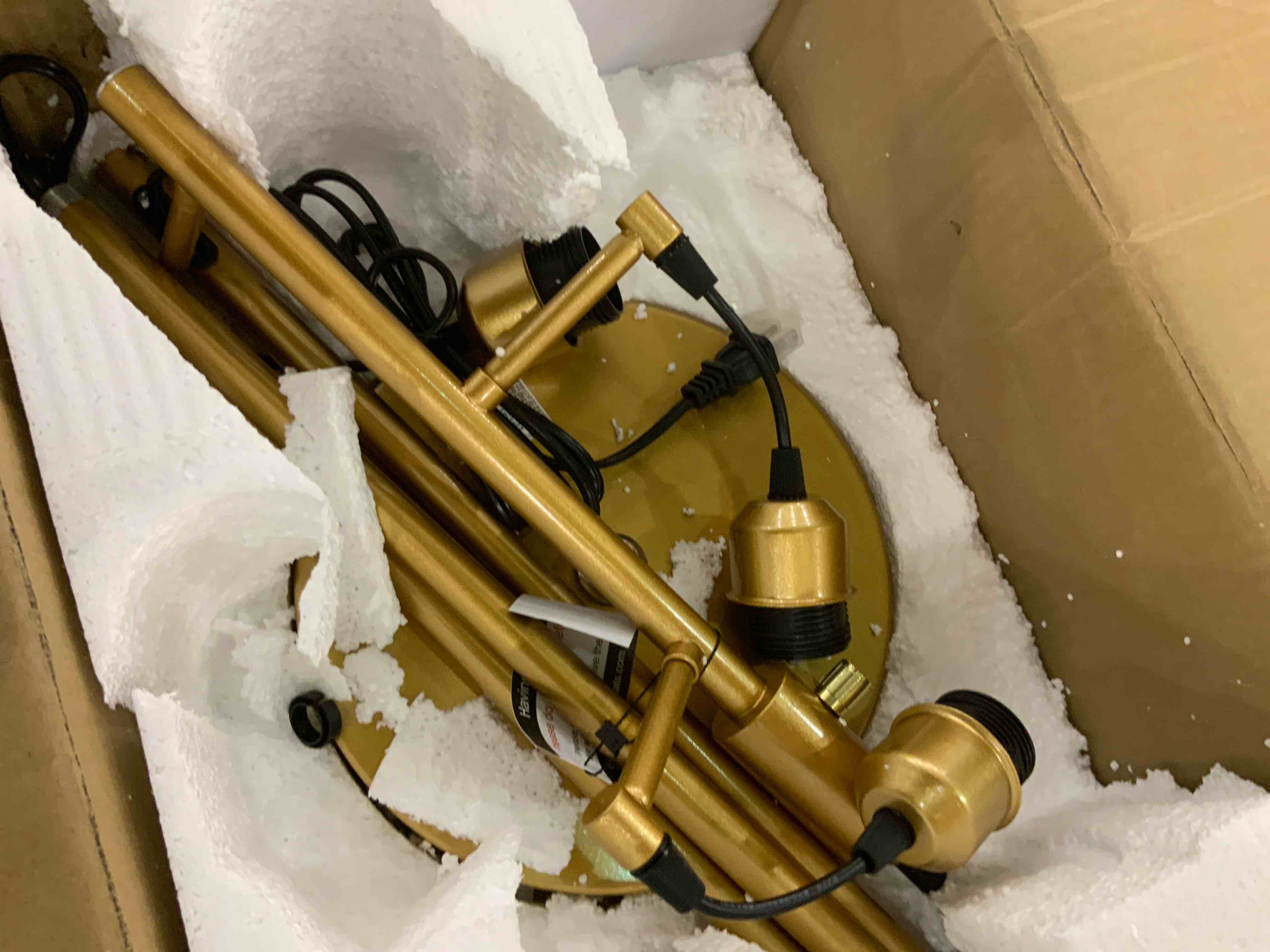 https://s3.amazonaws.com/lotting-images-prod/BargainHunt/EXS01319430_1711374855578.jpeg