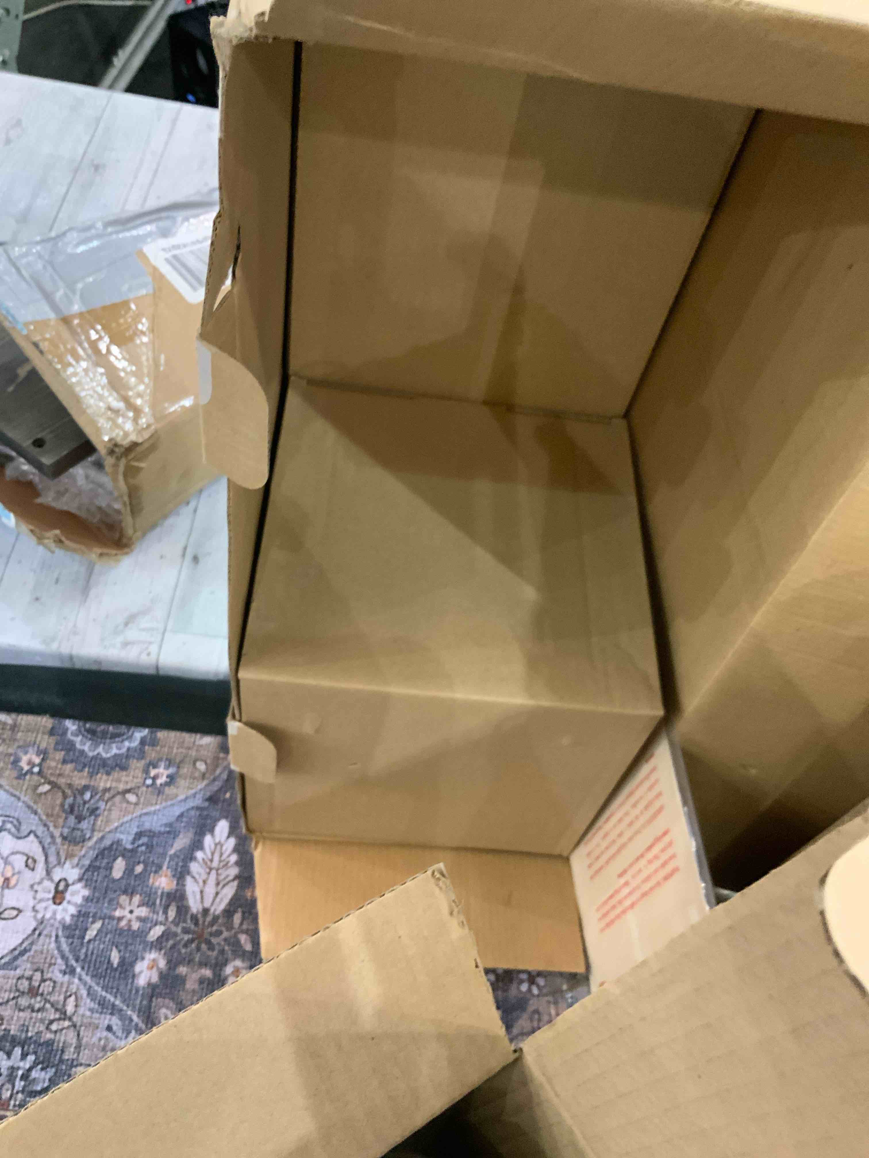 https://s3.amazonaws.com/lotting-images-prod/BargainHunt/EXS01319470_1711379236441.jpeg