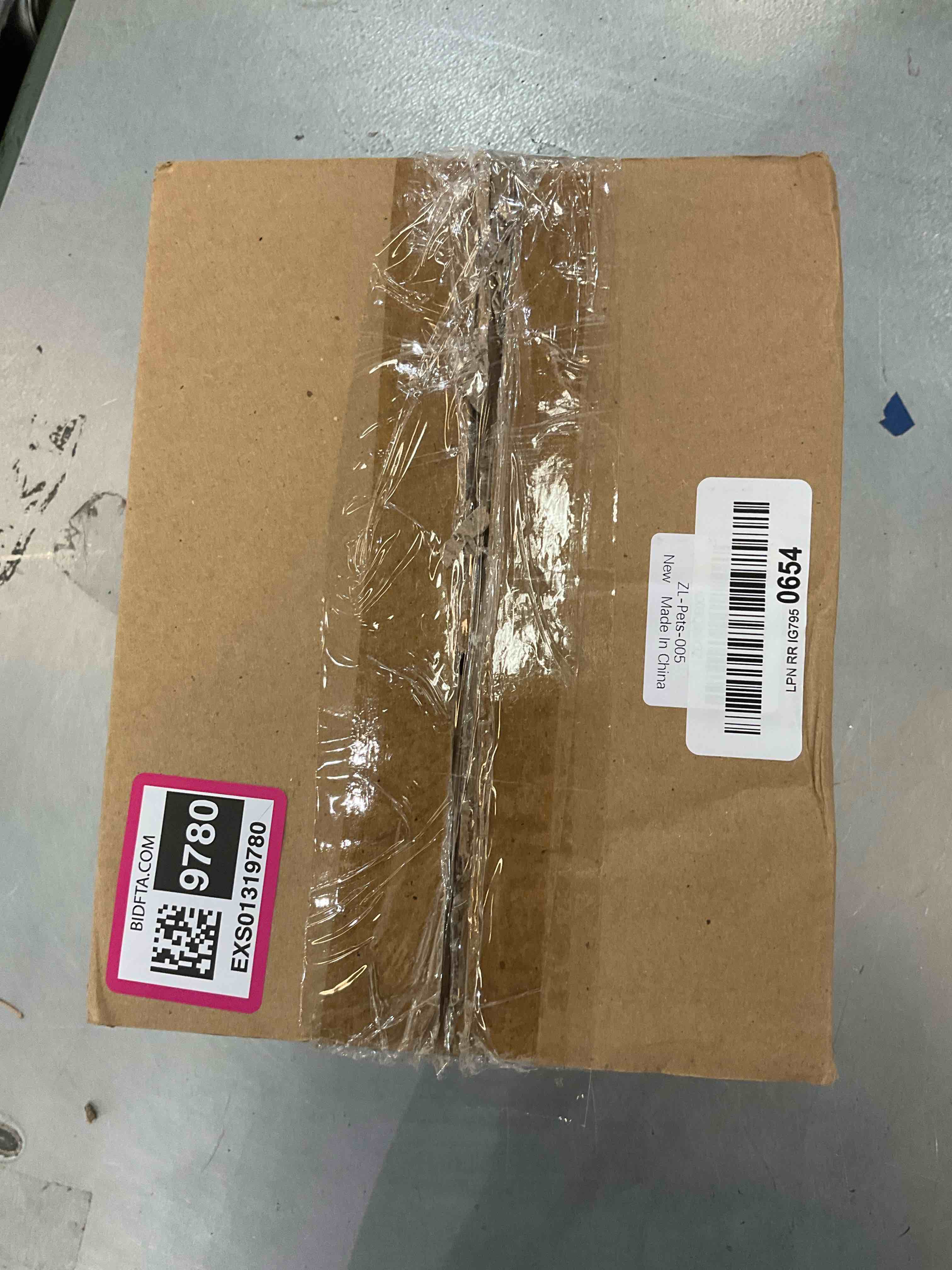 https://s3.amazonaws.com/lotting-images-prod/BargainHunt/EXS01319780_1710183332594.jpeg