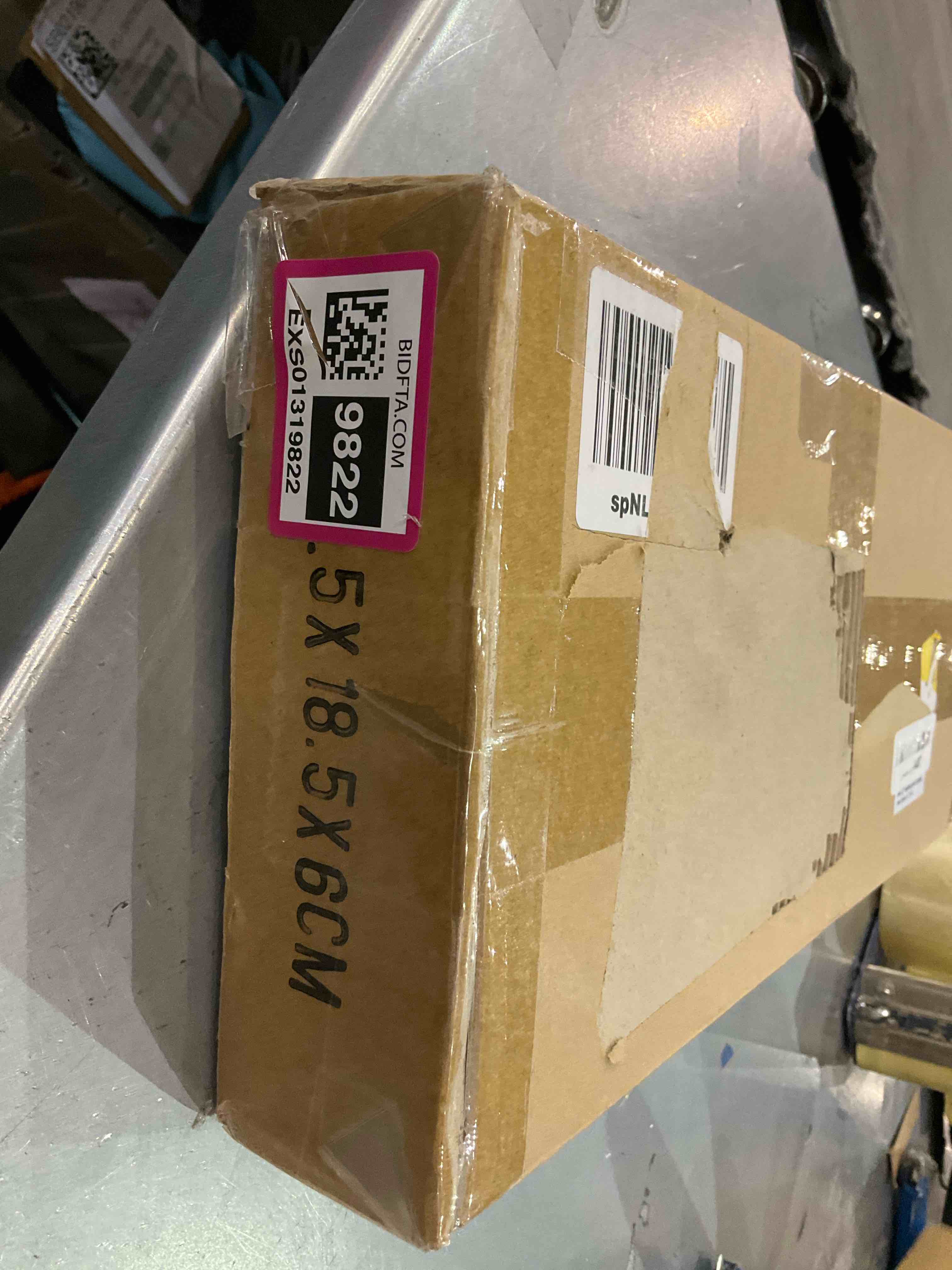 https://s3.amazonaws.com/lotting-images-prod/BargainHunt/EXS01319822_1710243348663.jpeg