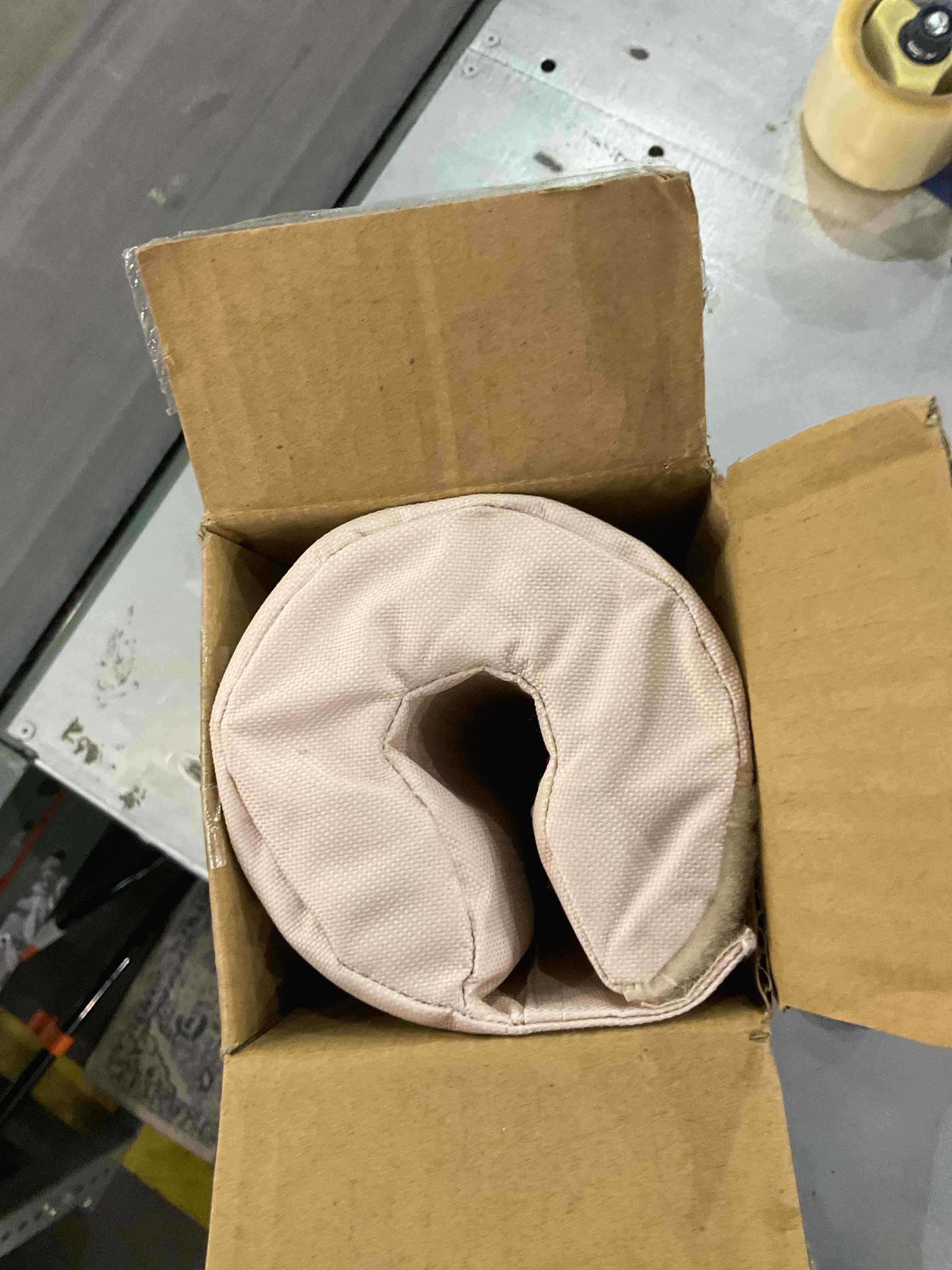 https://s3.amazonaws.com/lotting-images-prod/BargainHunt/EXS01319824_1710243457876.jpeg