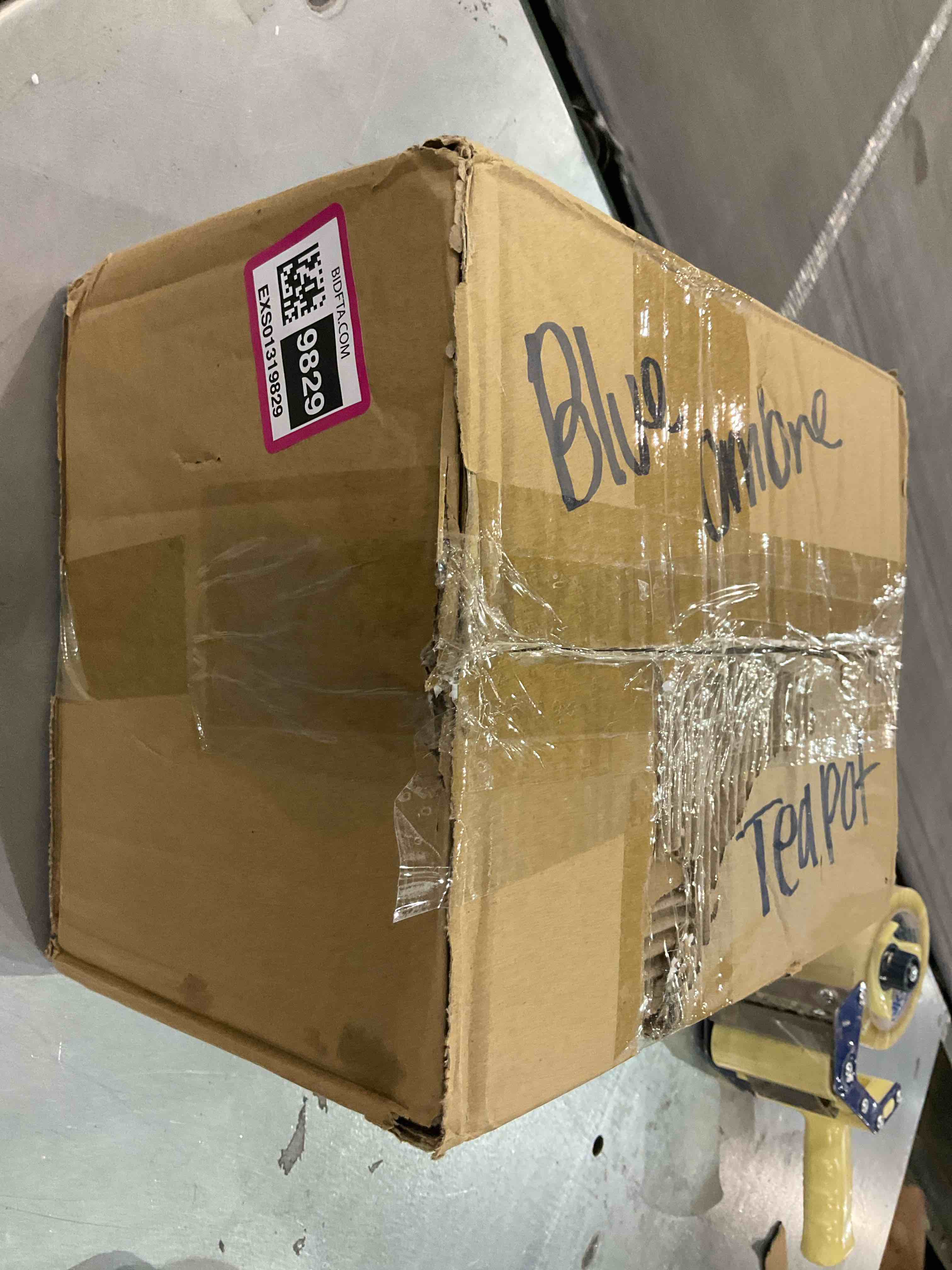 https://s3.amazonaws.com/lotting-images-prod/BargainHunt/EXS01319829_1710243820334.jpeg