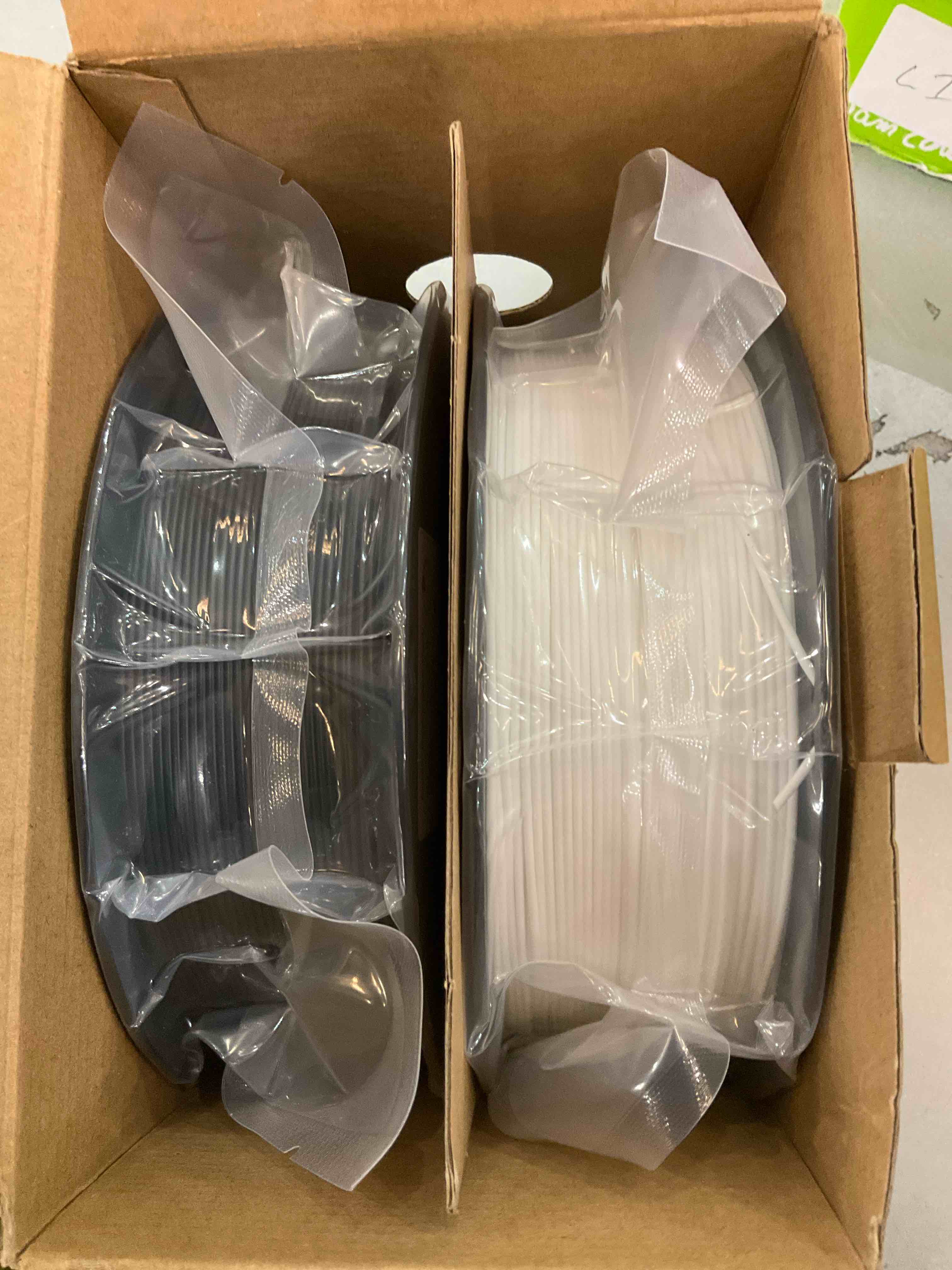https://s3.amazonaws.com/lotting-images-prod/BargainHunt/EXS01319924_1710265998179.jpeg