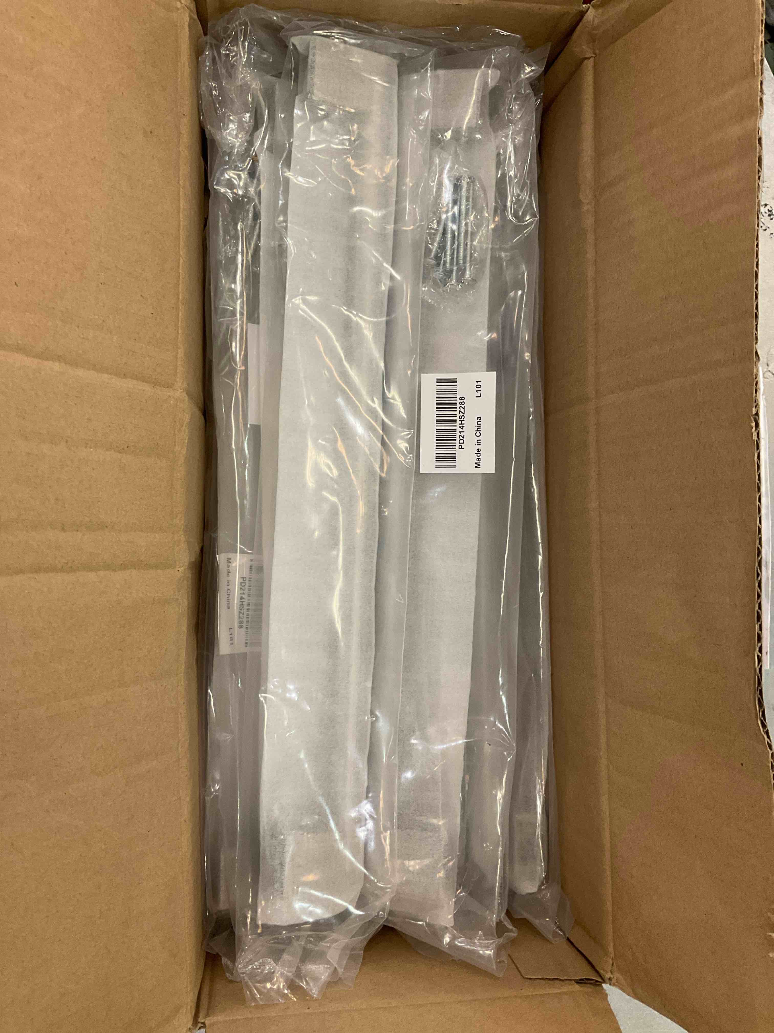 https://s3.amazonaws.com/lotting-images-prod/BargainHunt/EXS01319925_1710266116556.jpeg