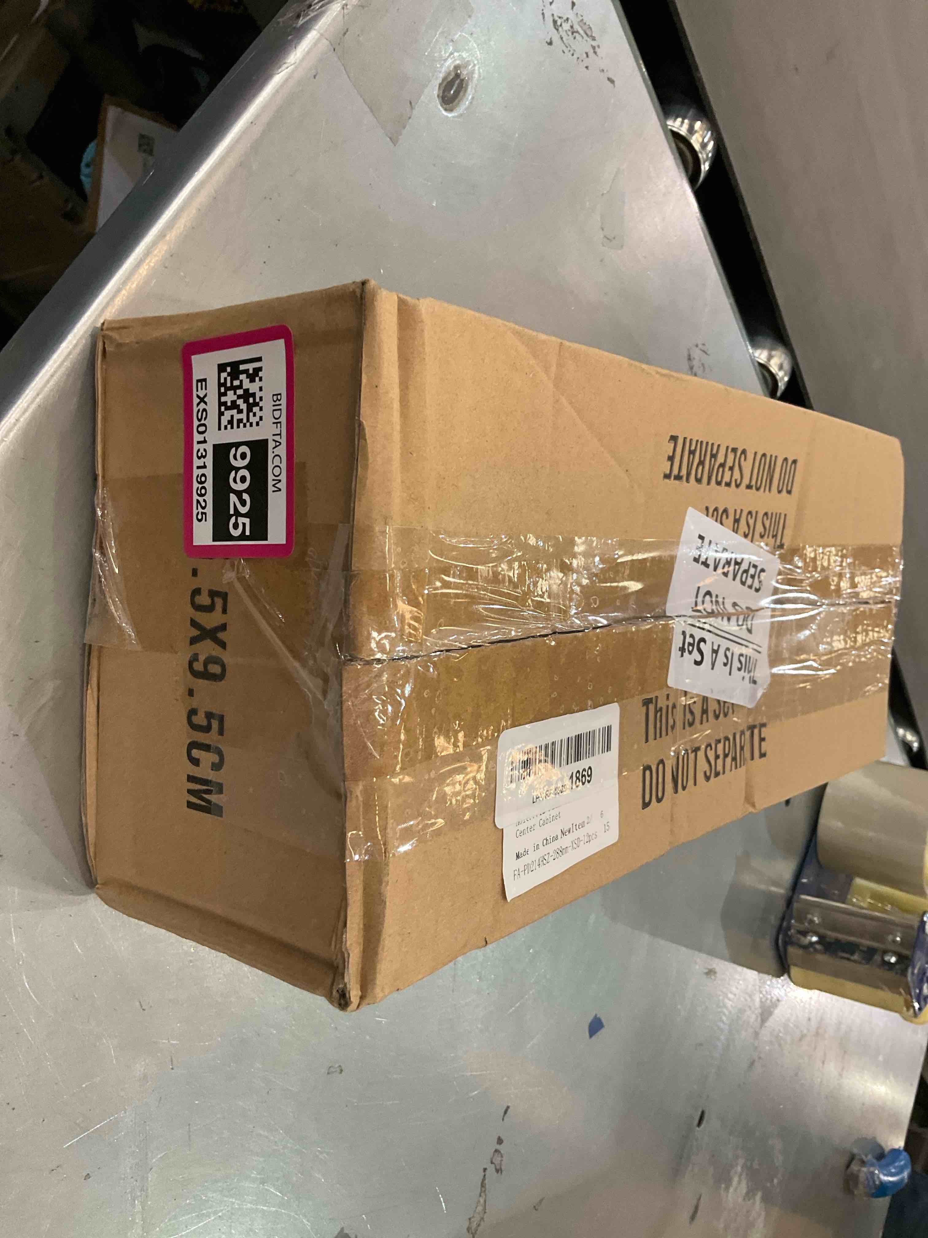 https://s3.amazonaws.com/lotting-images-prod/BargainHunt/EXS01319925_1710266138184.jpeg