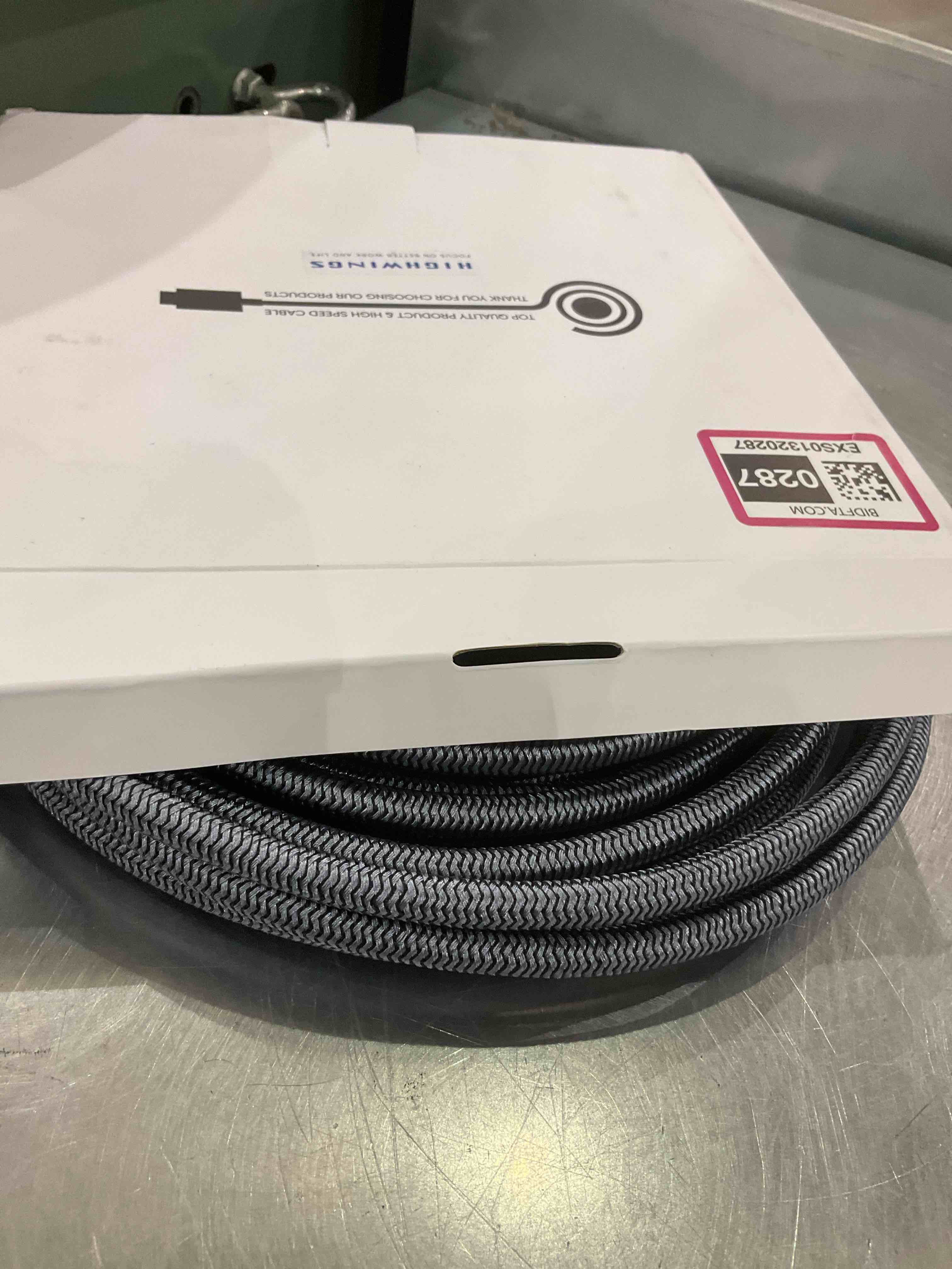https://s3.amazonaws.com/lotting-images-prod/BargainHunt/EXS01320287_1712062368062.jpeg