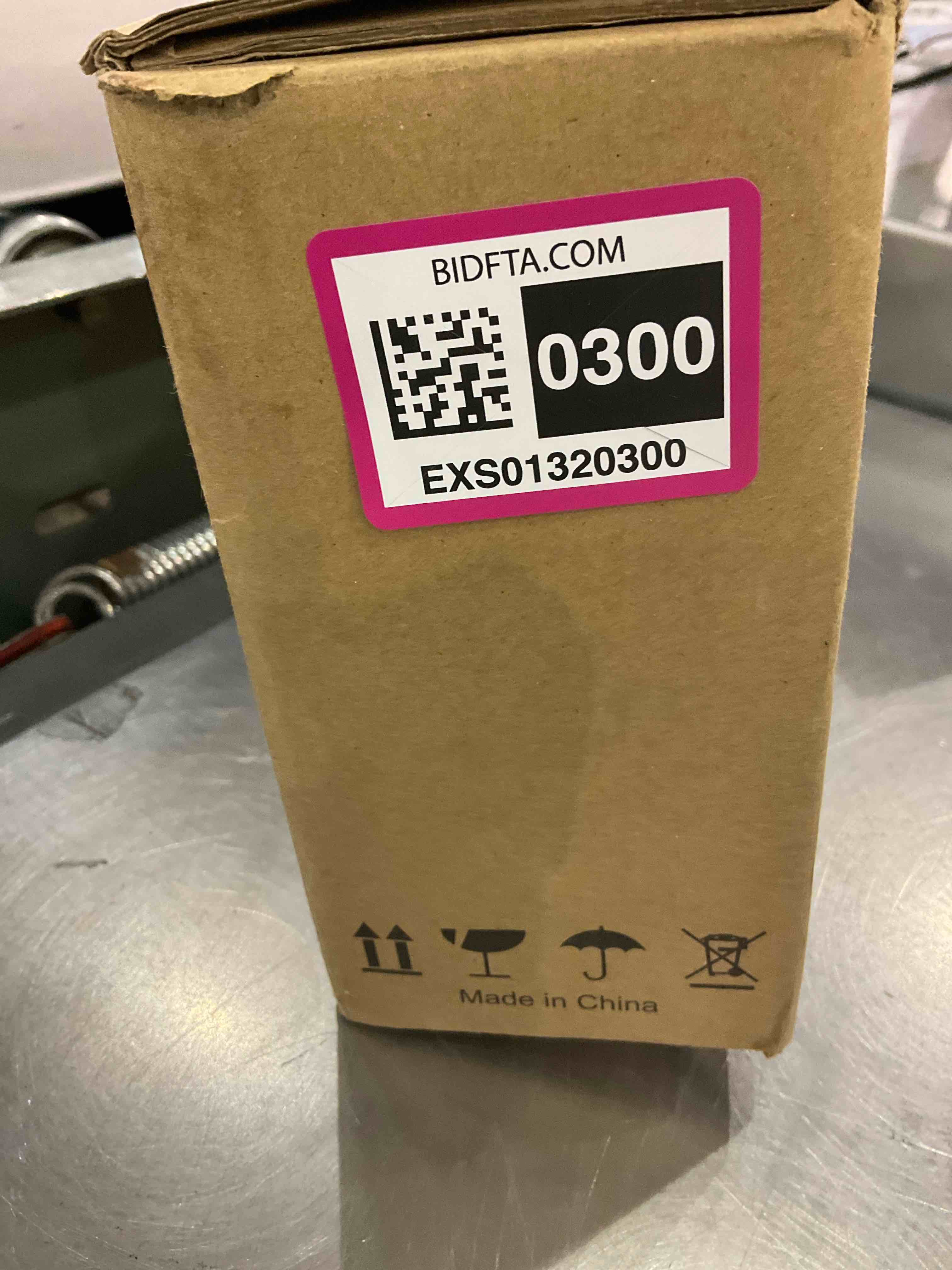 https://s3.amazonaws.com/lotting-images-prod/BargainHunt/EXS01320300_1712064293916.jpeg