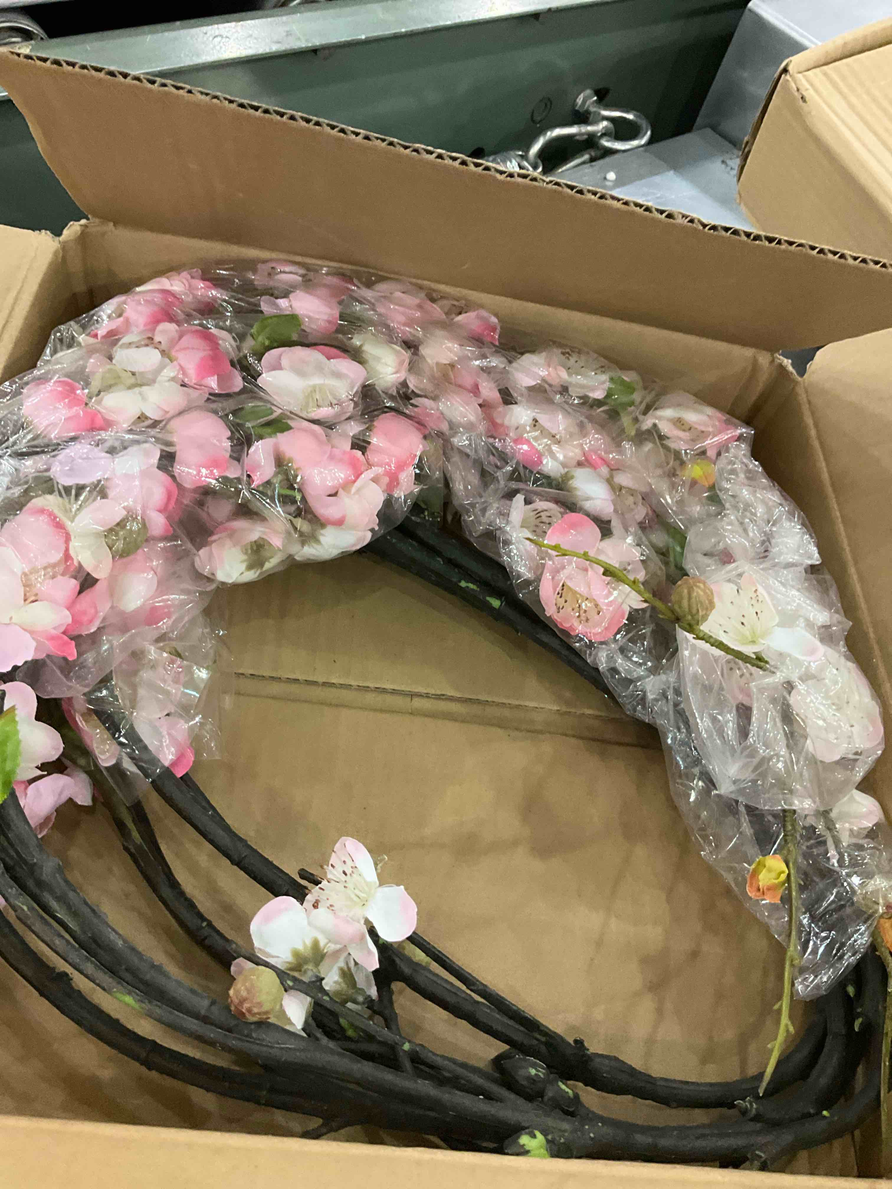 https://s3.amazonaws.com/lotting-images-prod/BargainHunt/EXS01320312_1712066044558.jpeg