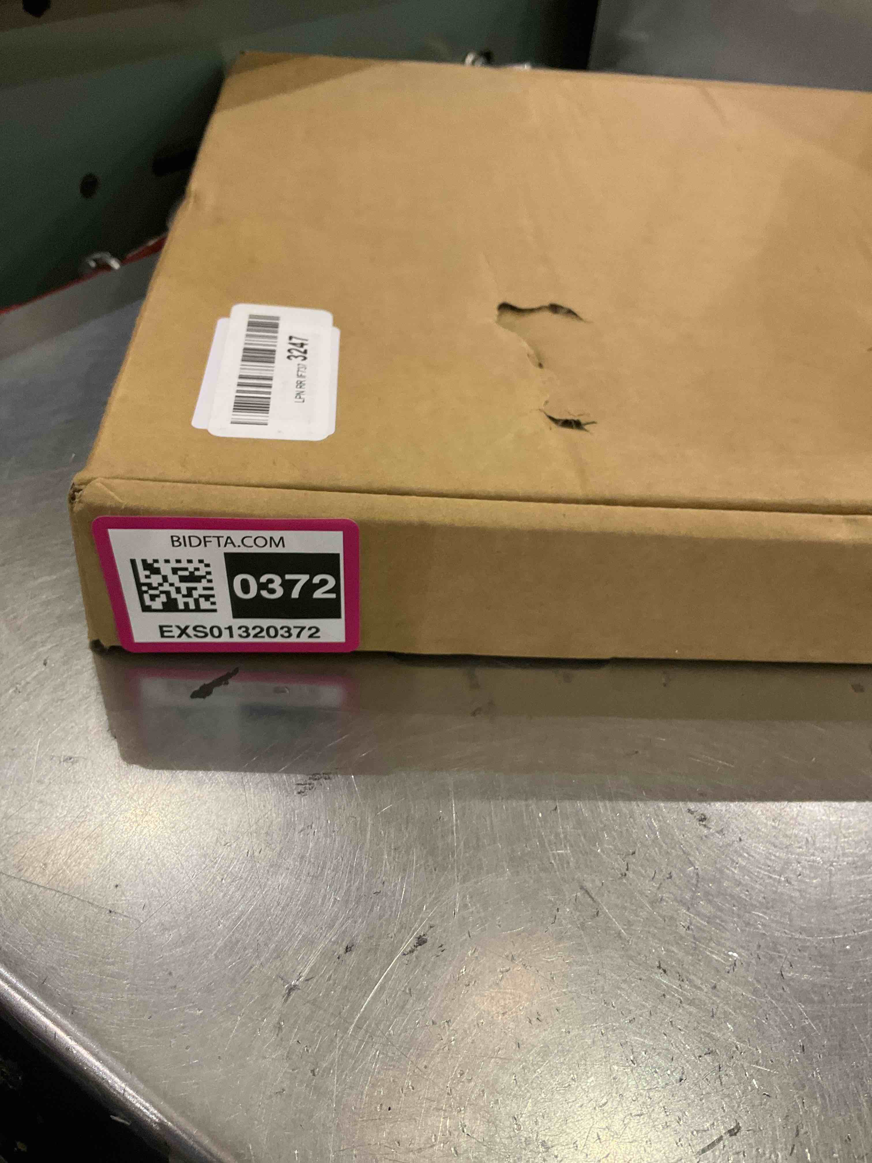 https://s3.amazonaws.com/lotting-images-prod/BargainHunt/EXS01320372_1712070443685.jpeg