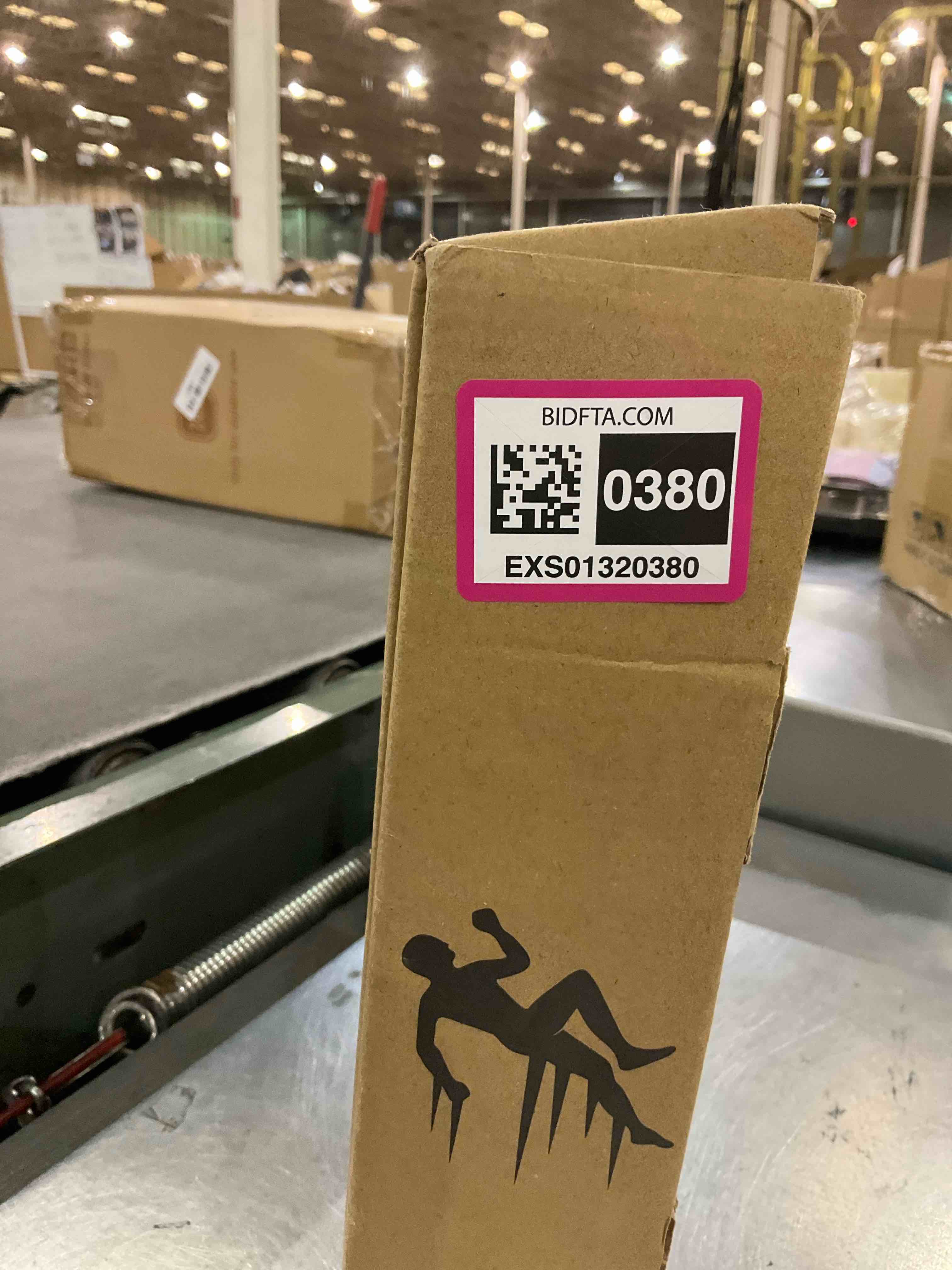 https://s3.amazonaws.com/lotting-images-prod/BargainHunt/EXS01320380_1712070282712.jpeg