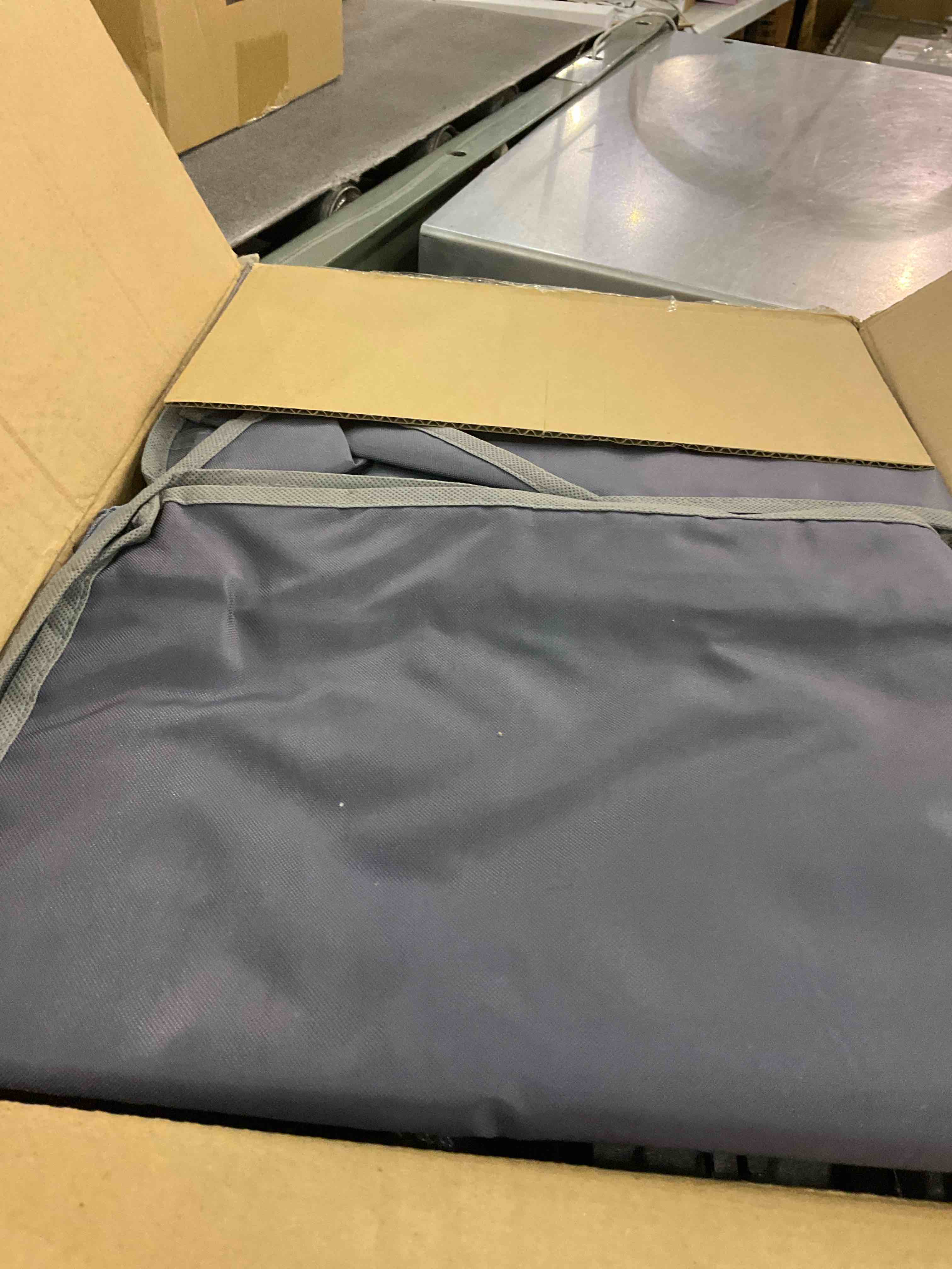 https://s3.amazonaws.com/lotting-images-prod/BargainHunt/EXS01320393_1712072146436.jpeg