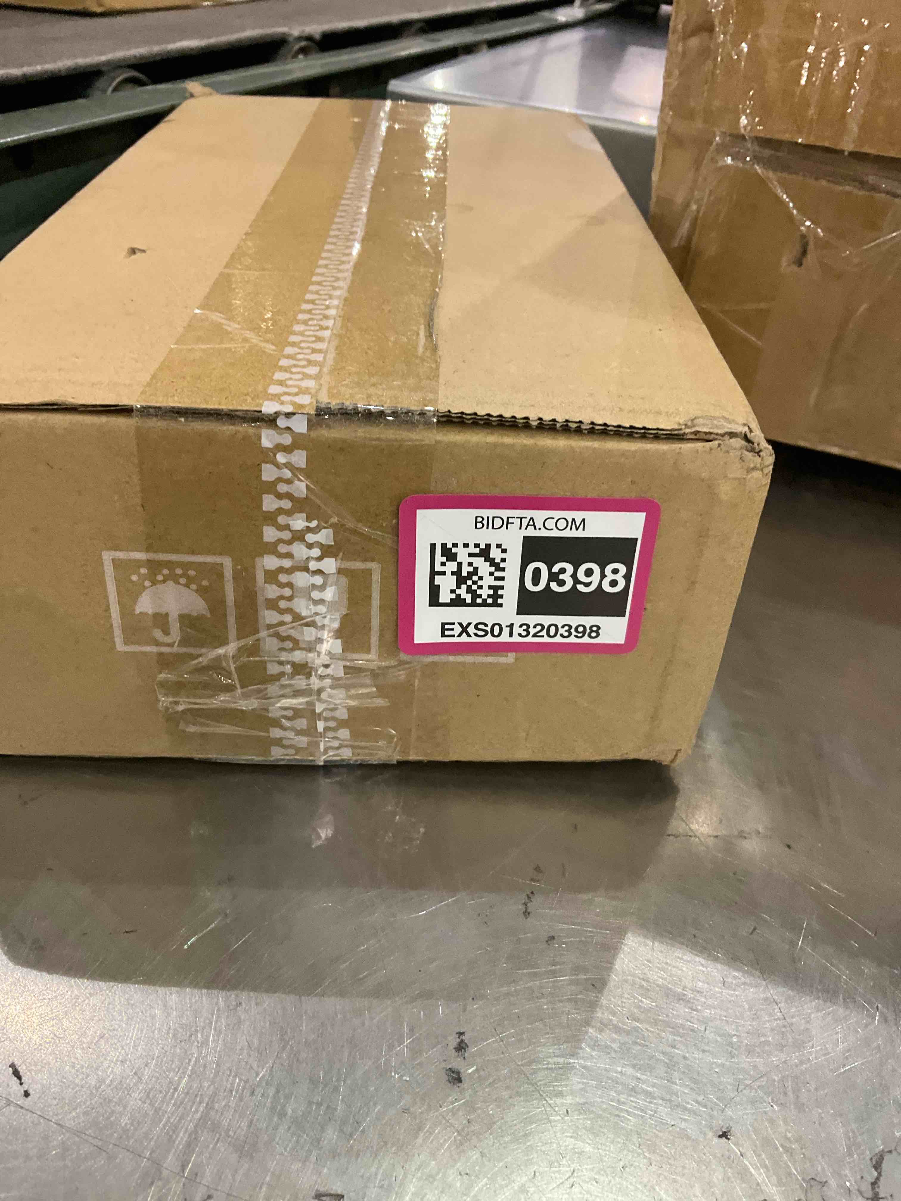 https://s3.amazonaws.com/lotting-images-prod/BargainHunt/EXS01320398_1712072262318.jpeg