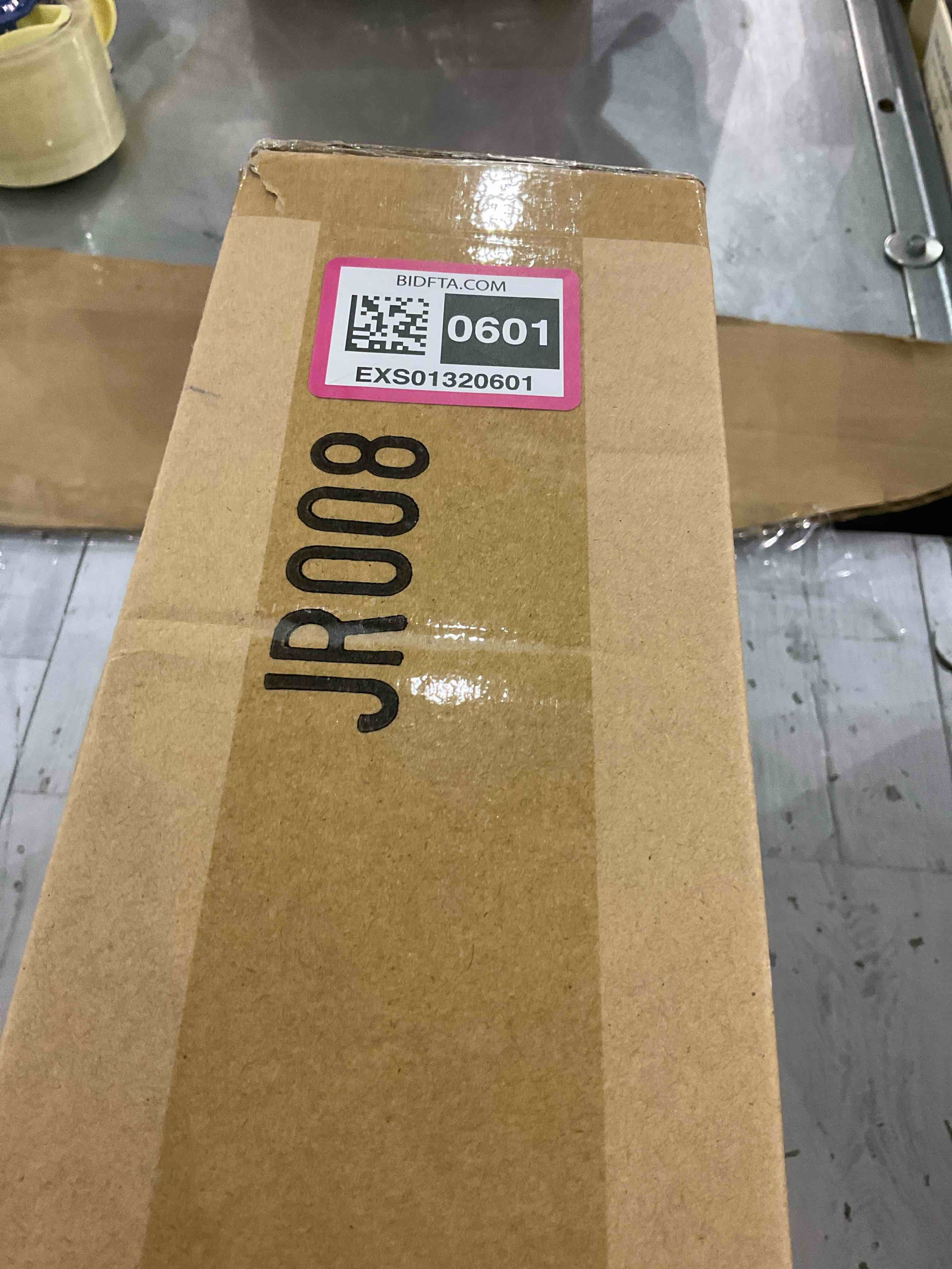 https://s3.amazonaws.com/lotting-images-prod/BargainHunt/EXS01320601_1712057111176.jpeg