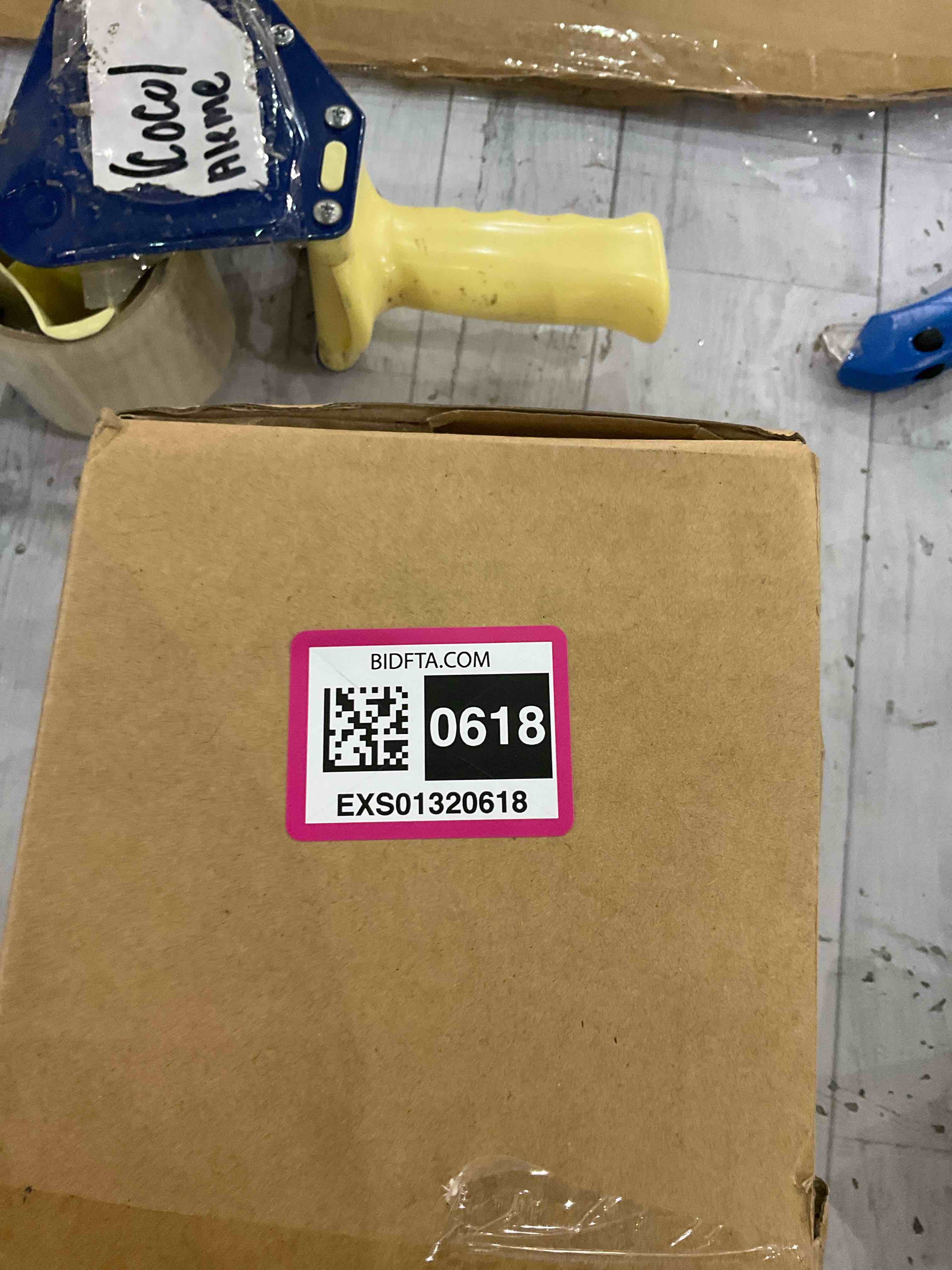 https://s3.amazonaws.com/lotting-images-prod/BargainHunt/EXS01320618_1712059888774.jpeg