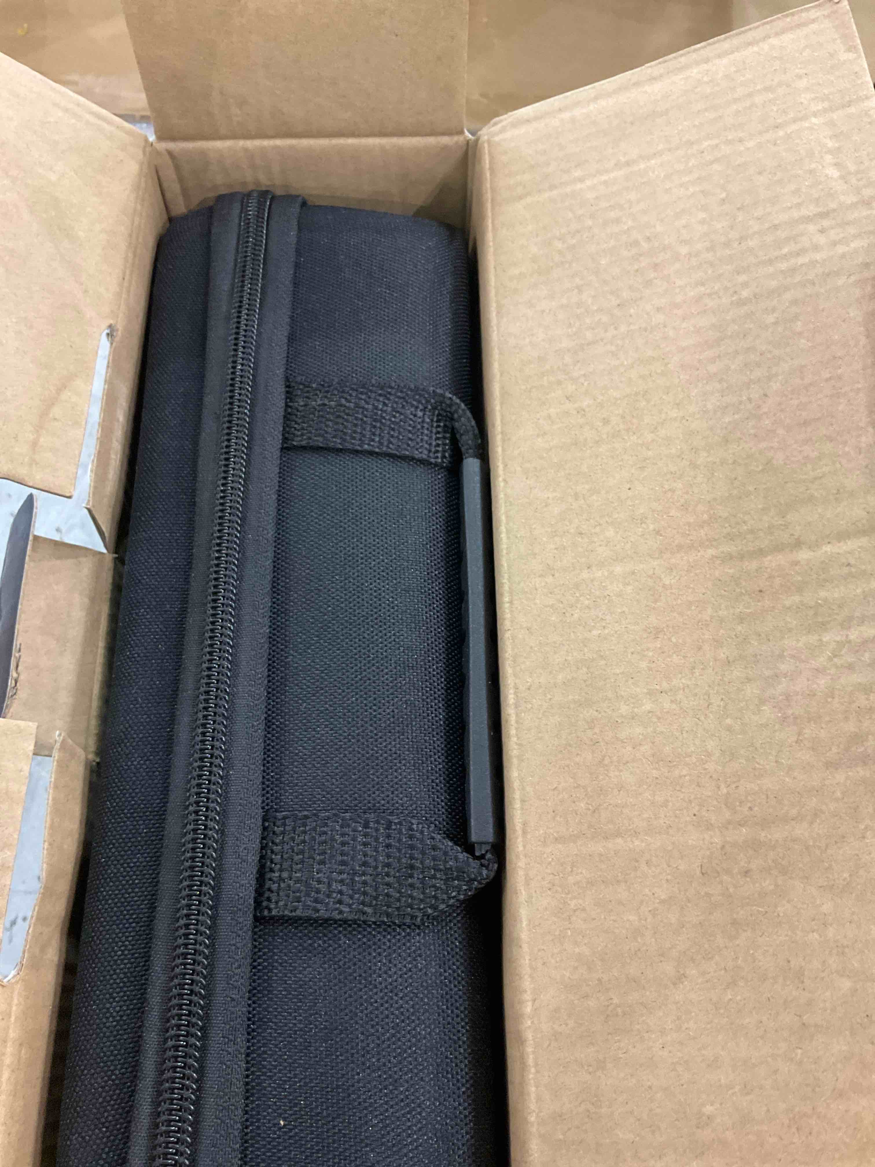 https://s3.amazonaws.com/lotting-images-prod/BargainHunt/EXS01320687_1712072069287.jpeg