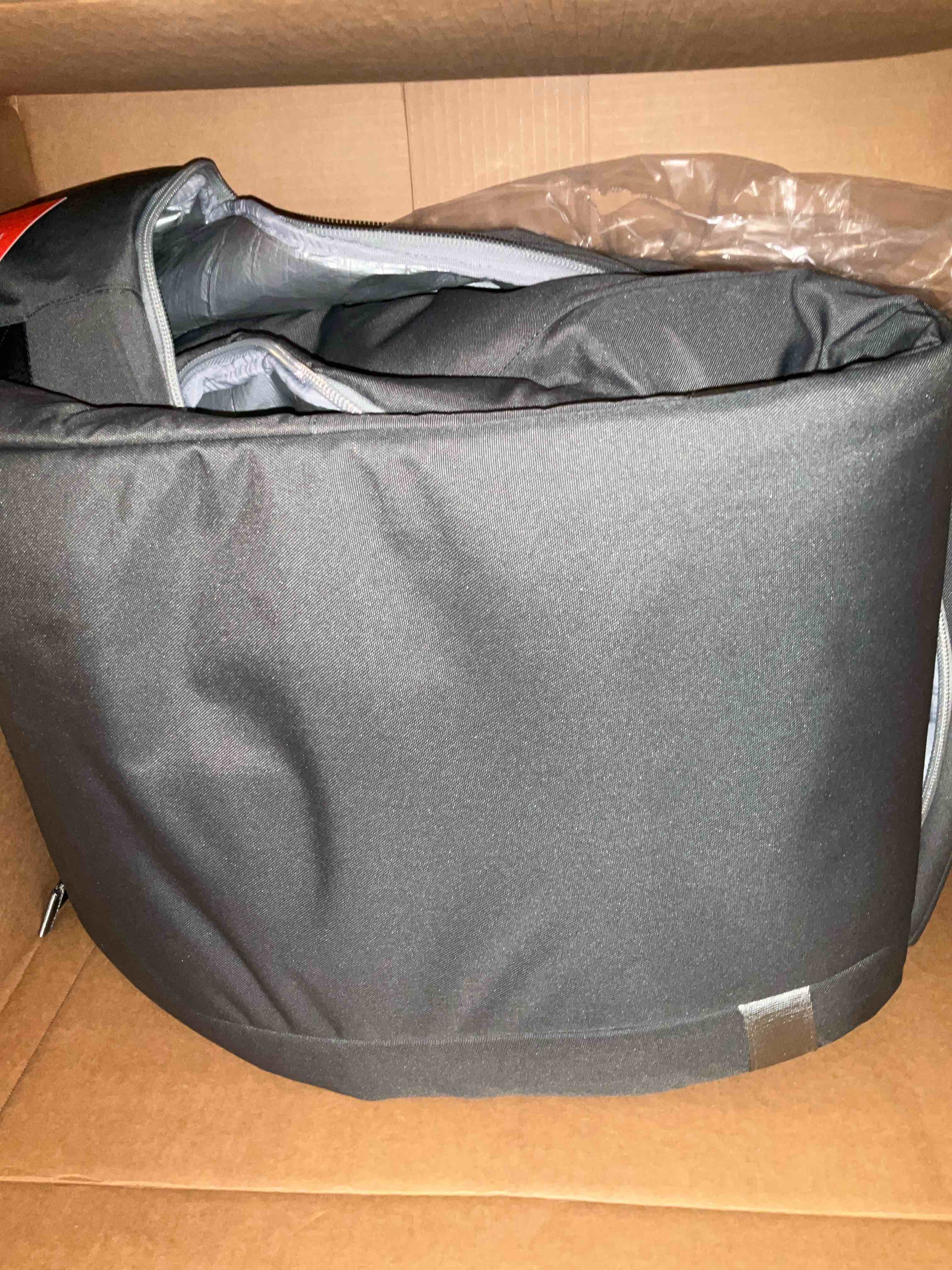 https://s3.amazonaws.com/lotting-images-prod/BargainHunt/EXS01320867_1712240434358.jpeg