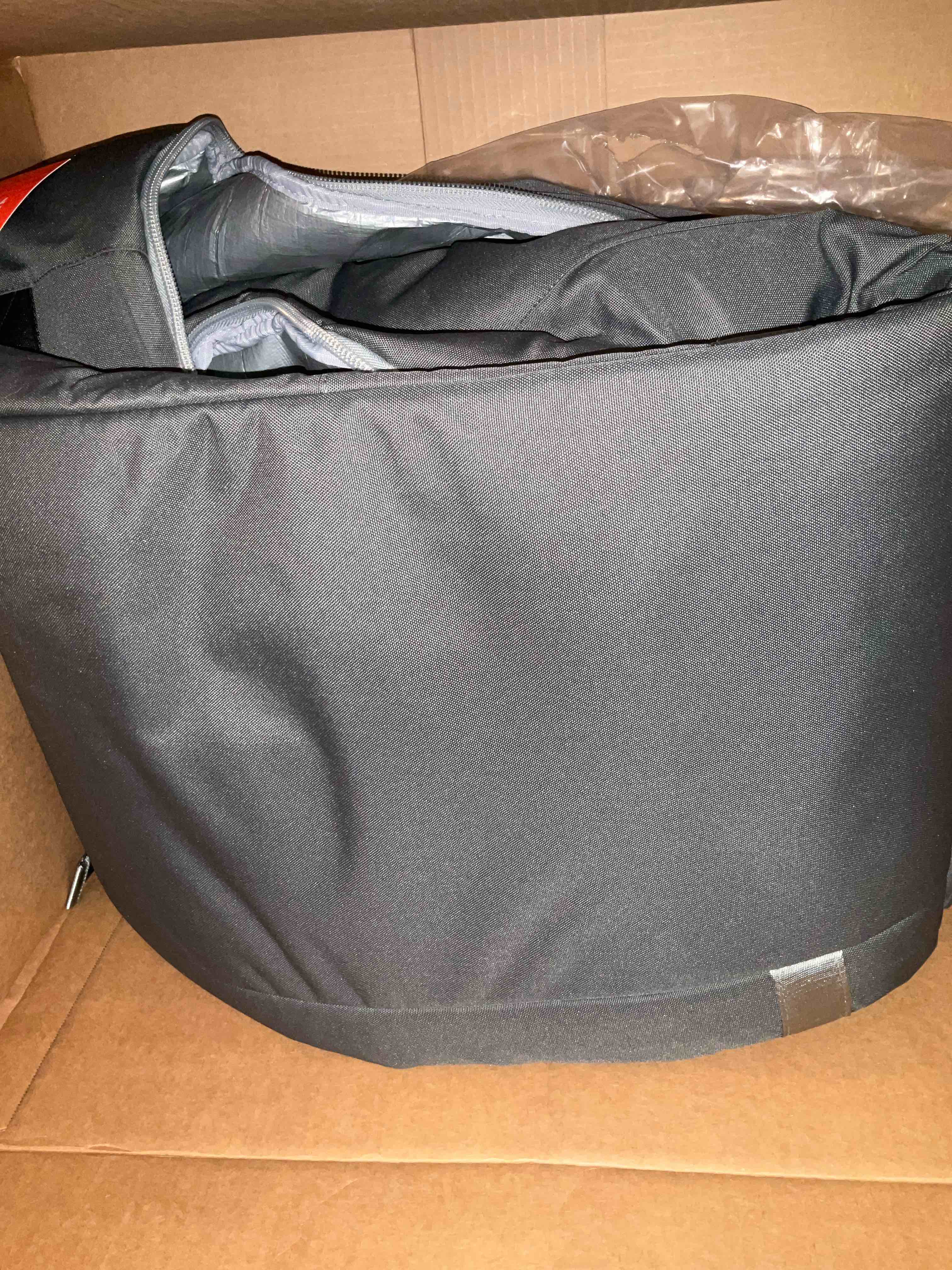 https://s3.amazonaws.com/lotting-images-prod/BargainHunt/EXS01320867_1712240437223.jpeg