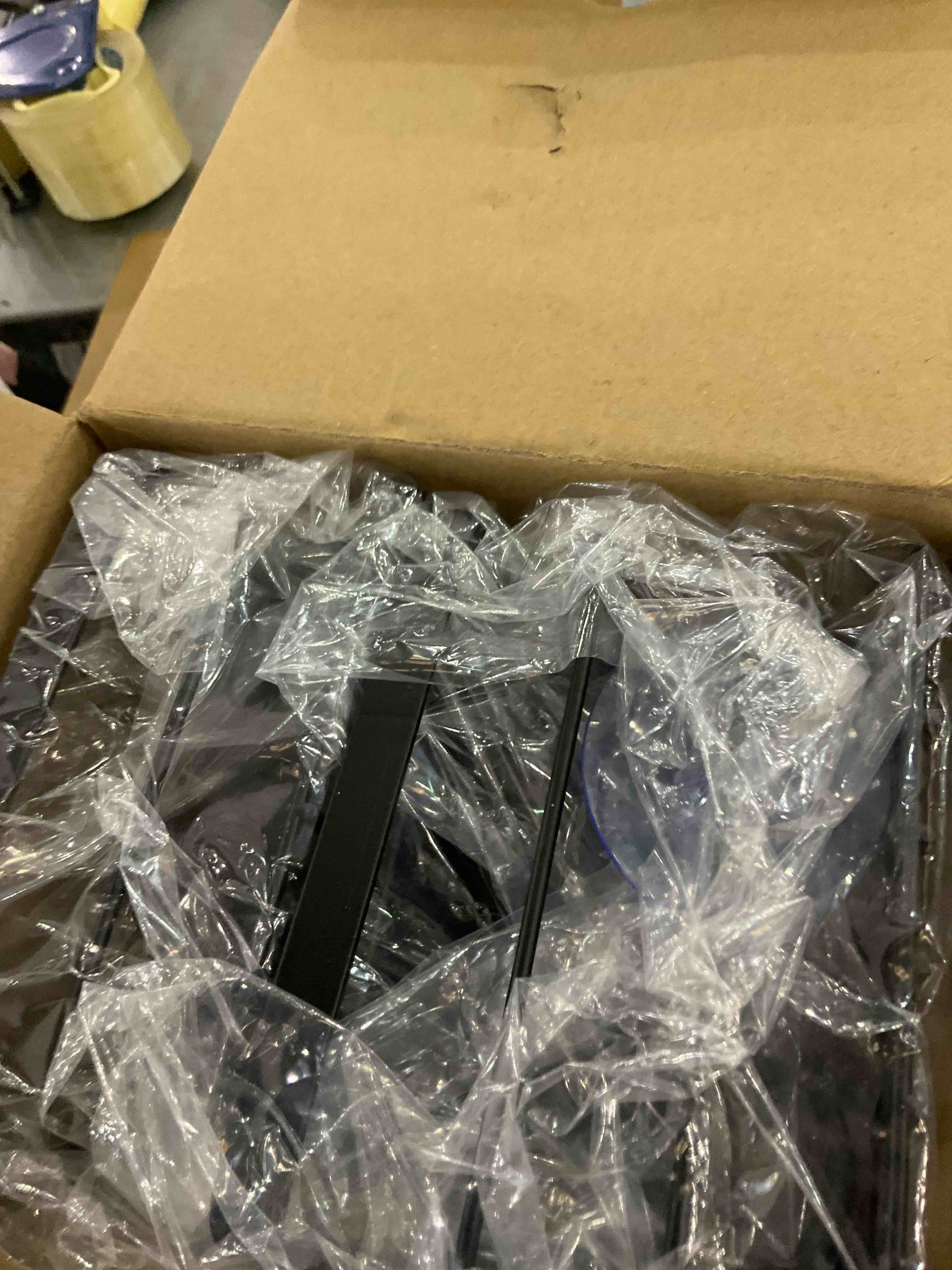 https://s3.amazonaws.com/lotting-images-prod/BargainHunt/EXS01320923_1712251706221.jpeg