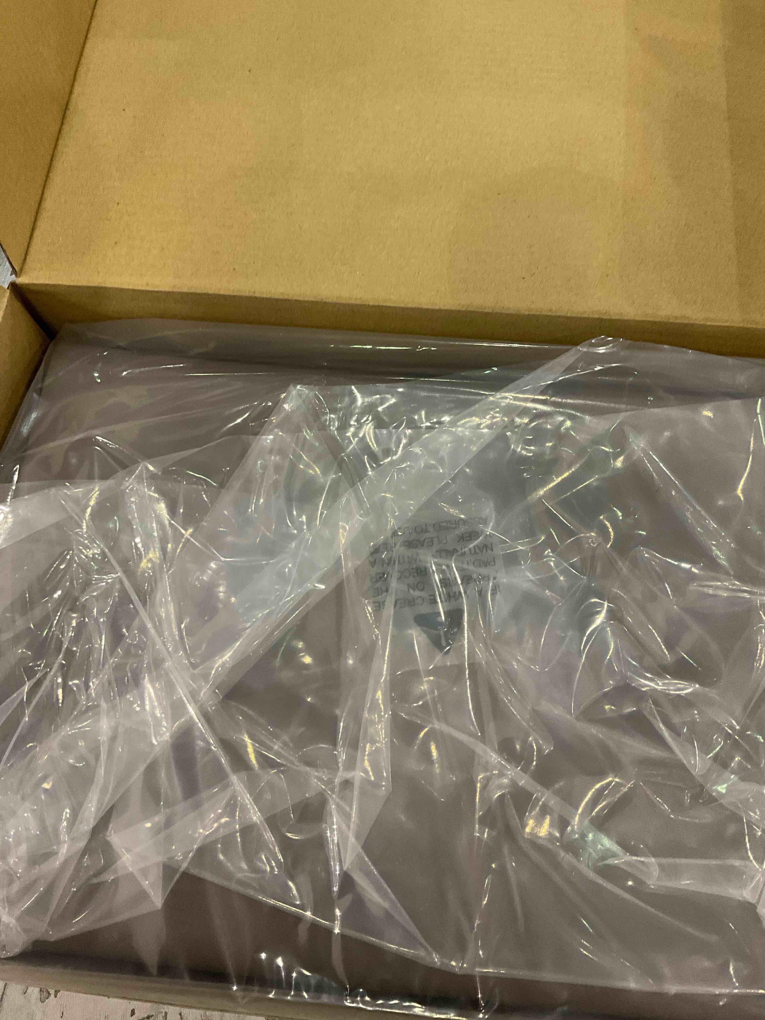 https://s3.amazonaws.com/lotting-images-prod/BargainHunt/EXS01320972_1712316664230.jpeg