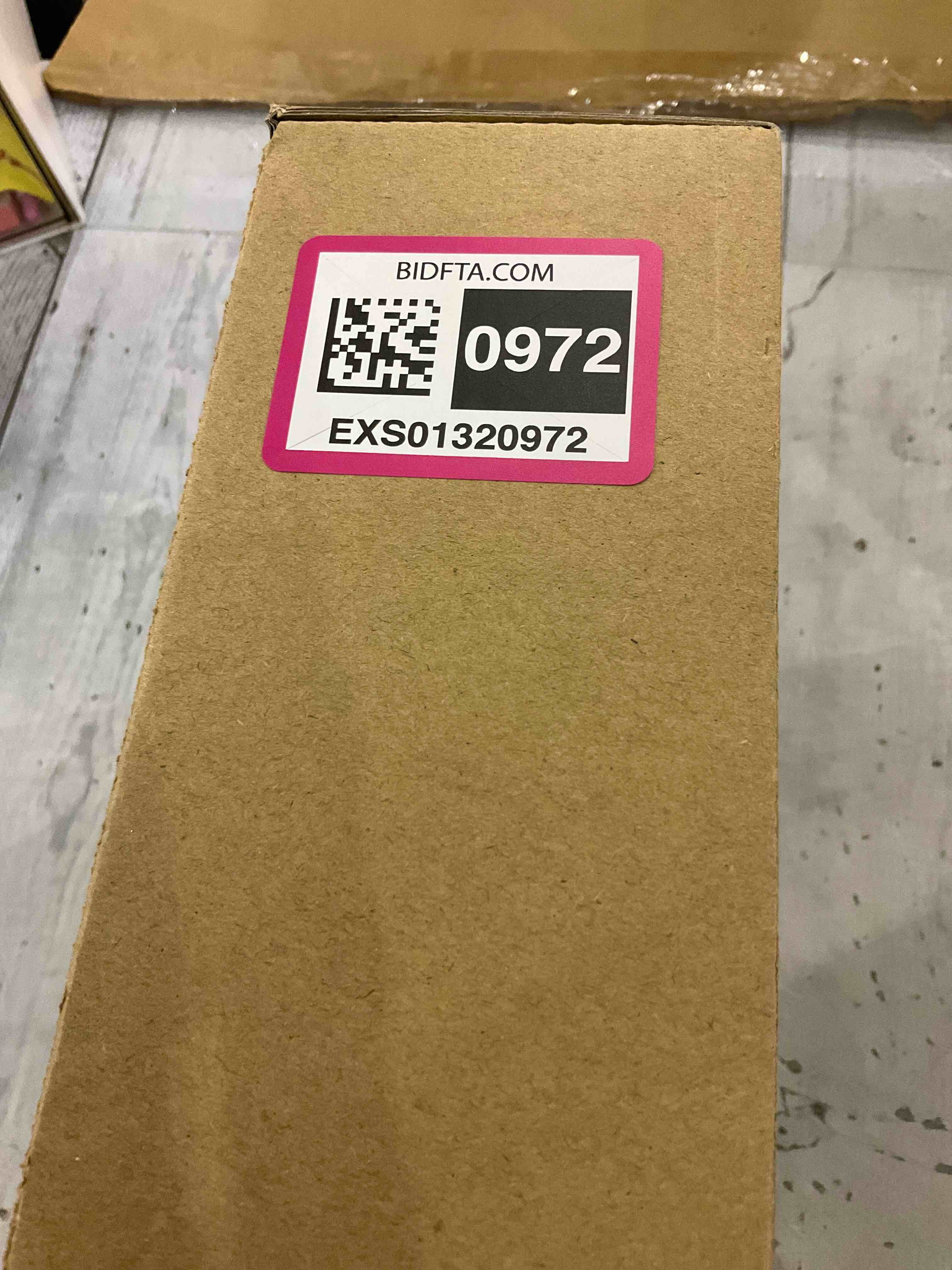 https://s3.amazonaws.com/lotting-images-prod/BargainHunt/EXS01320972_1712316762044.jpeg