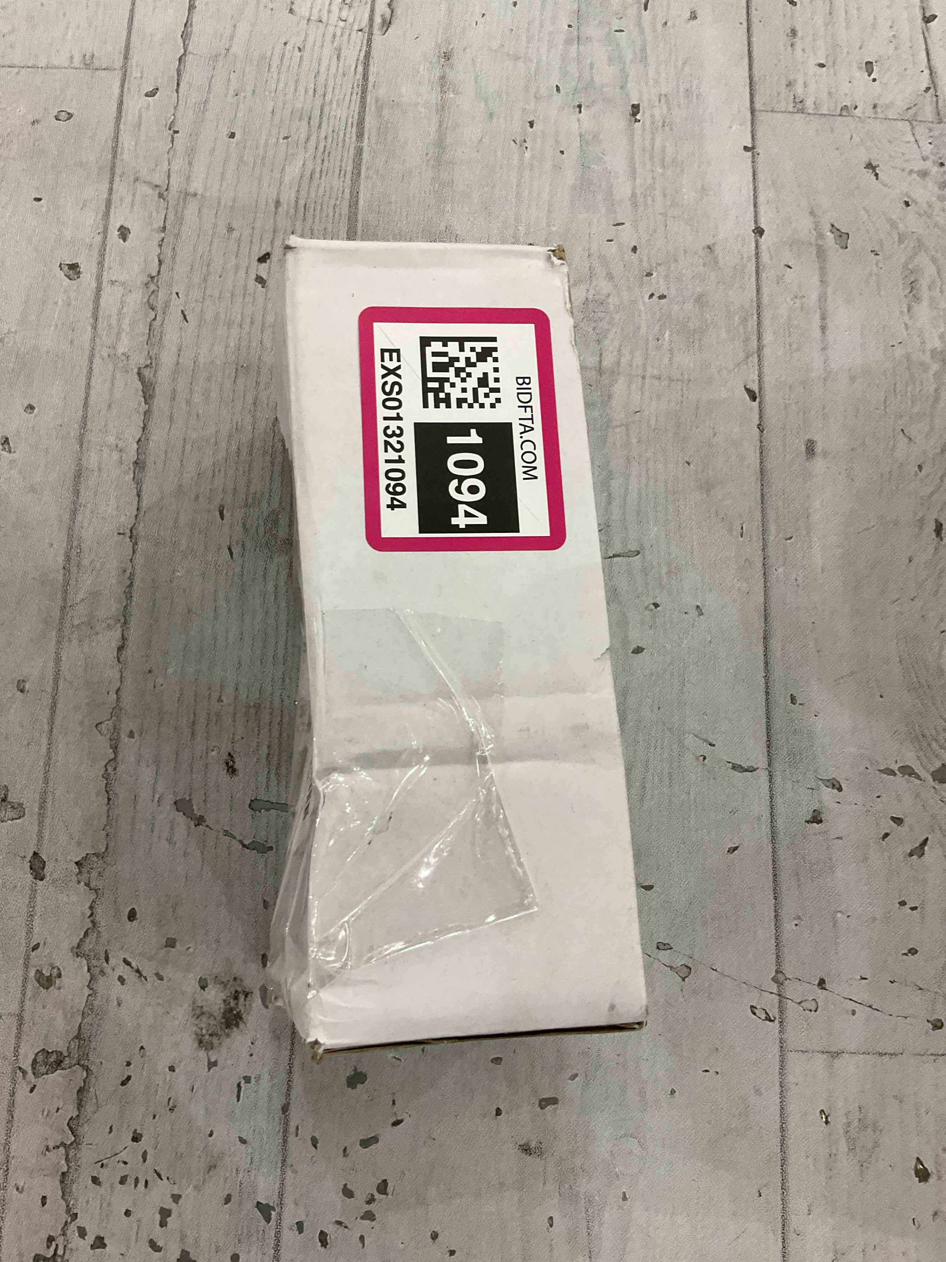 https://s3.amazonaws.com/lotting-images-prod/BargainHunt/EXS01321094_1711640510363.jpeg