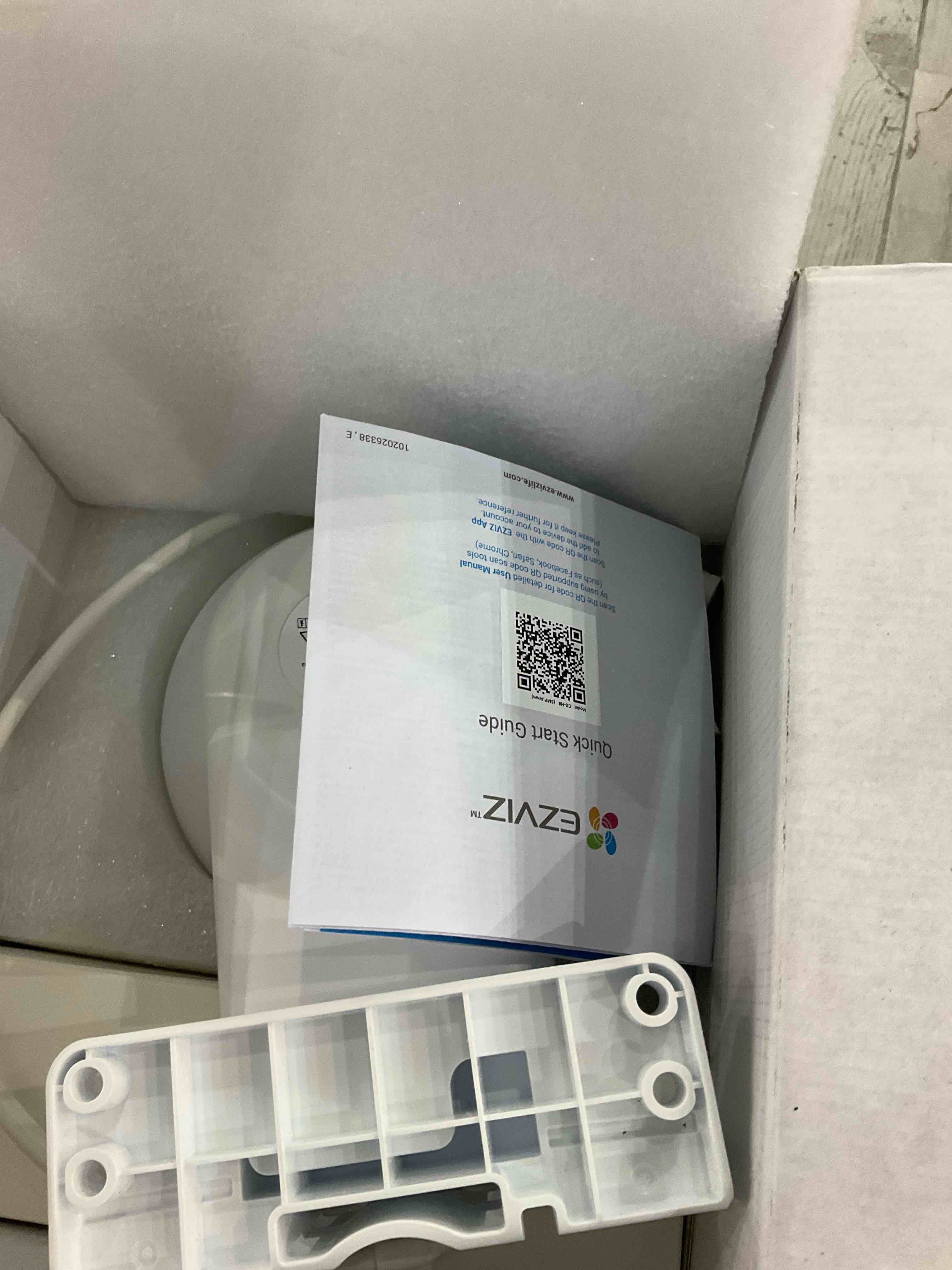 https://s3.amazonaws.com/lotting-images-prod/BargainHunt/EXS01321187_1711714037810.jpeg