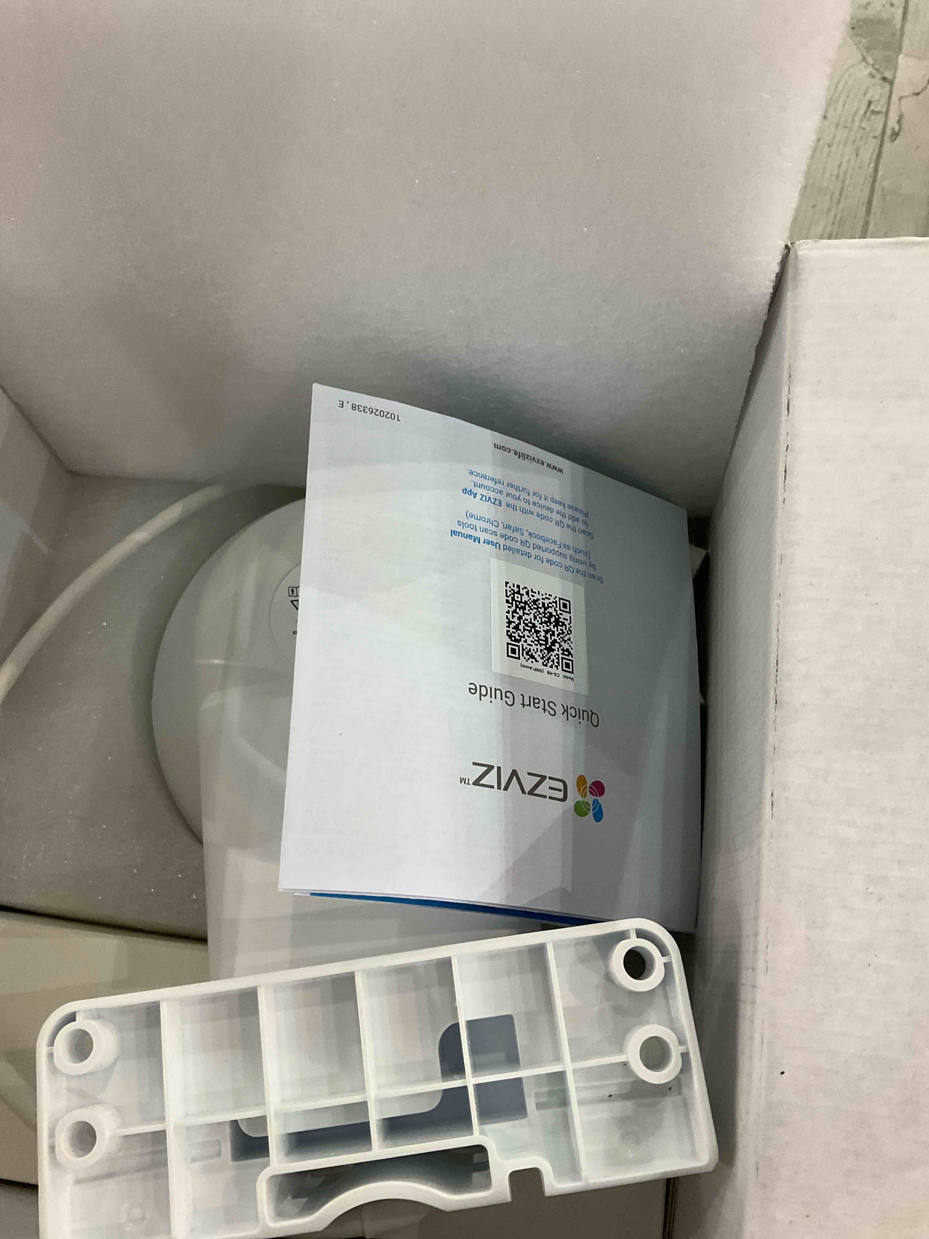https://s3.amazonaws.com/lotting-images-prod/BargainHunt/EXS01321187_1711714038678.jpeg