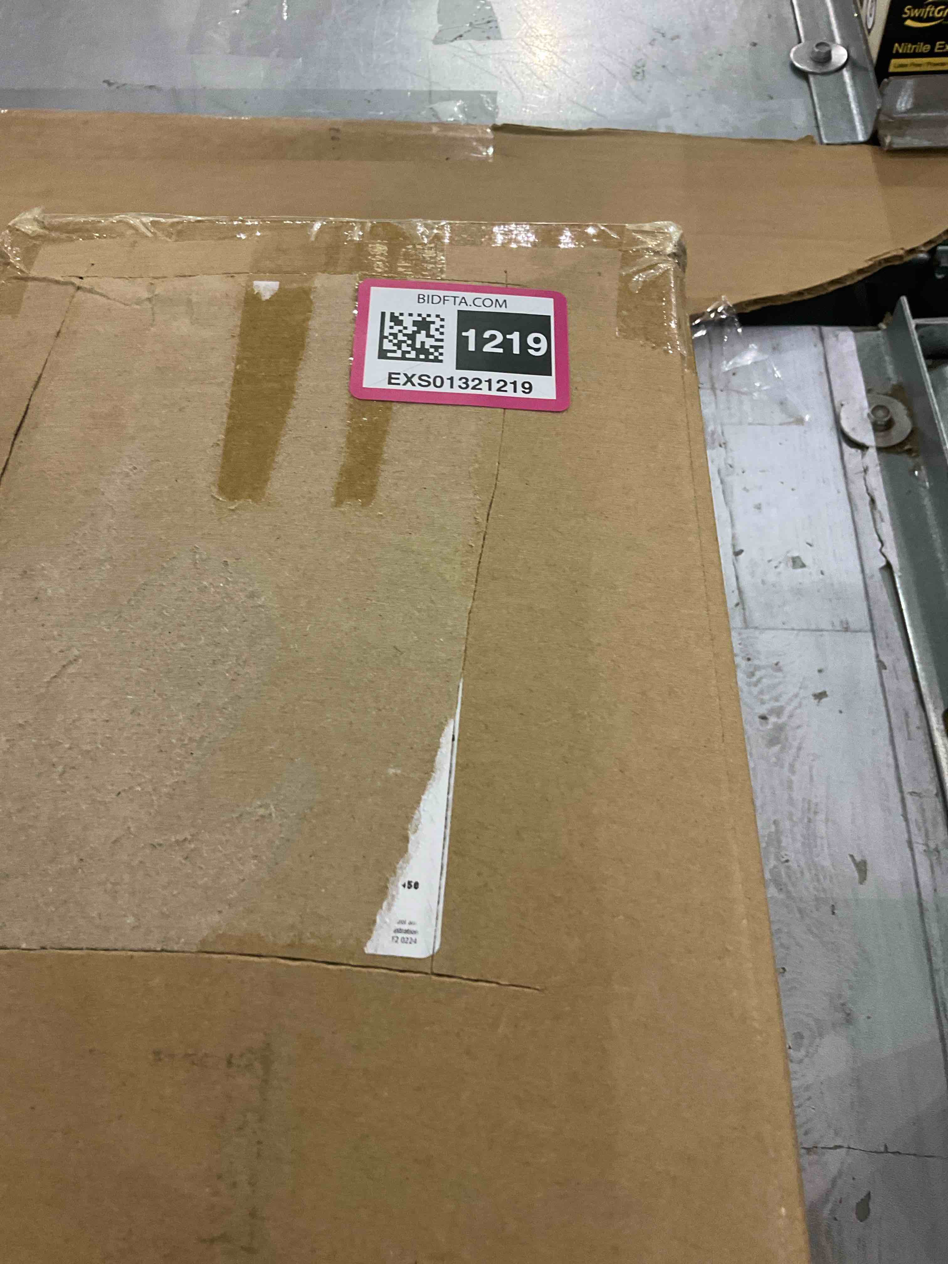 https://s3.amazonaws.com/lotting-images-prod/BargainHunt/EXS01321219_1711716502531.jpeg
