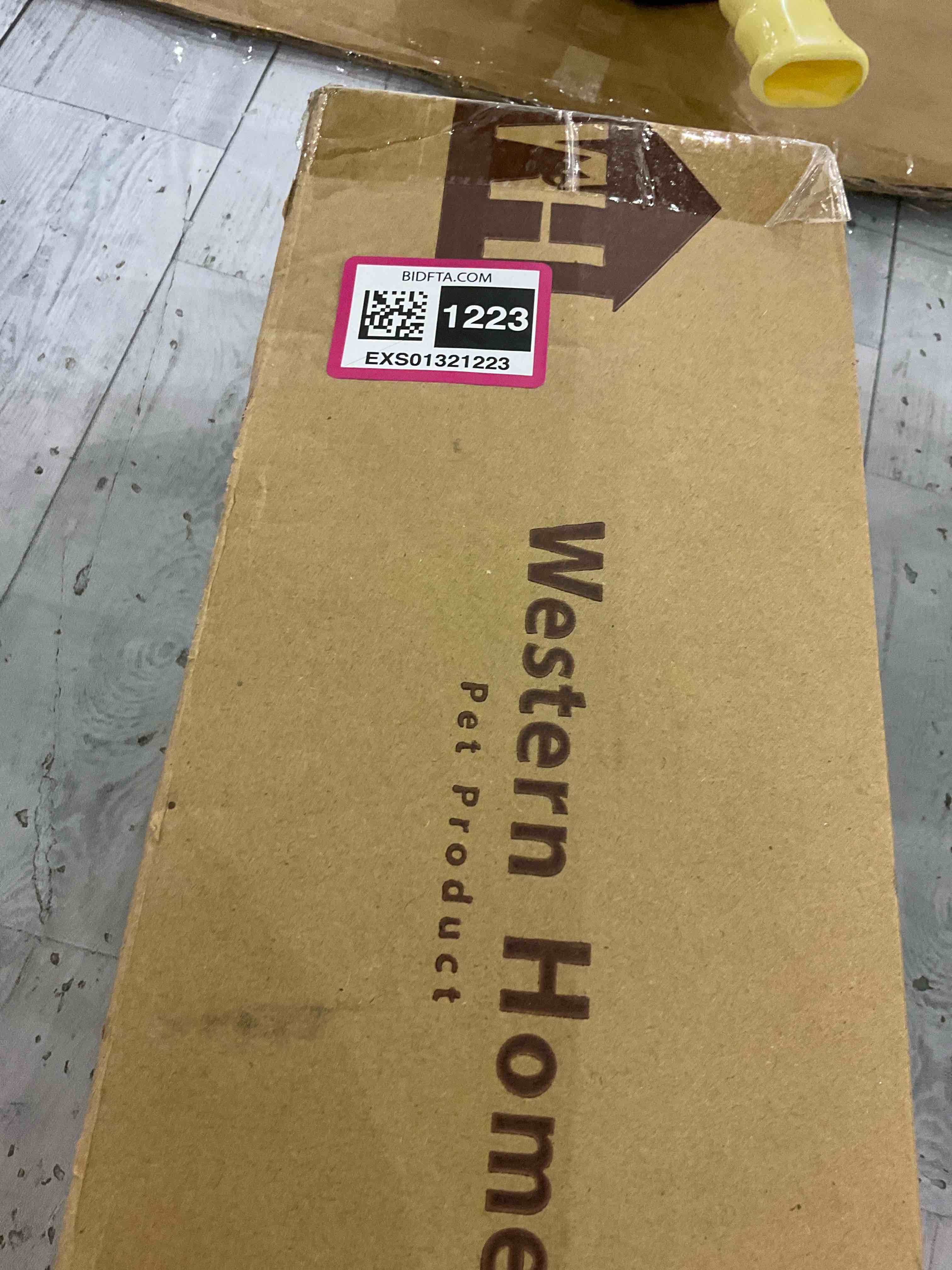 https://s3.amazonaws.com/lotting-images-prod/BargainHunt/EXS01321223_1711716822730.jpeg