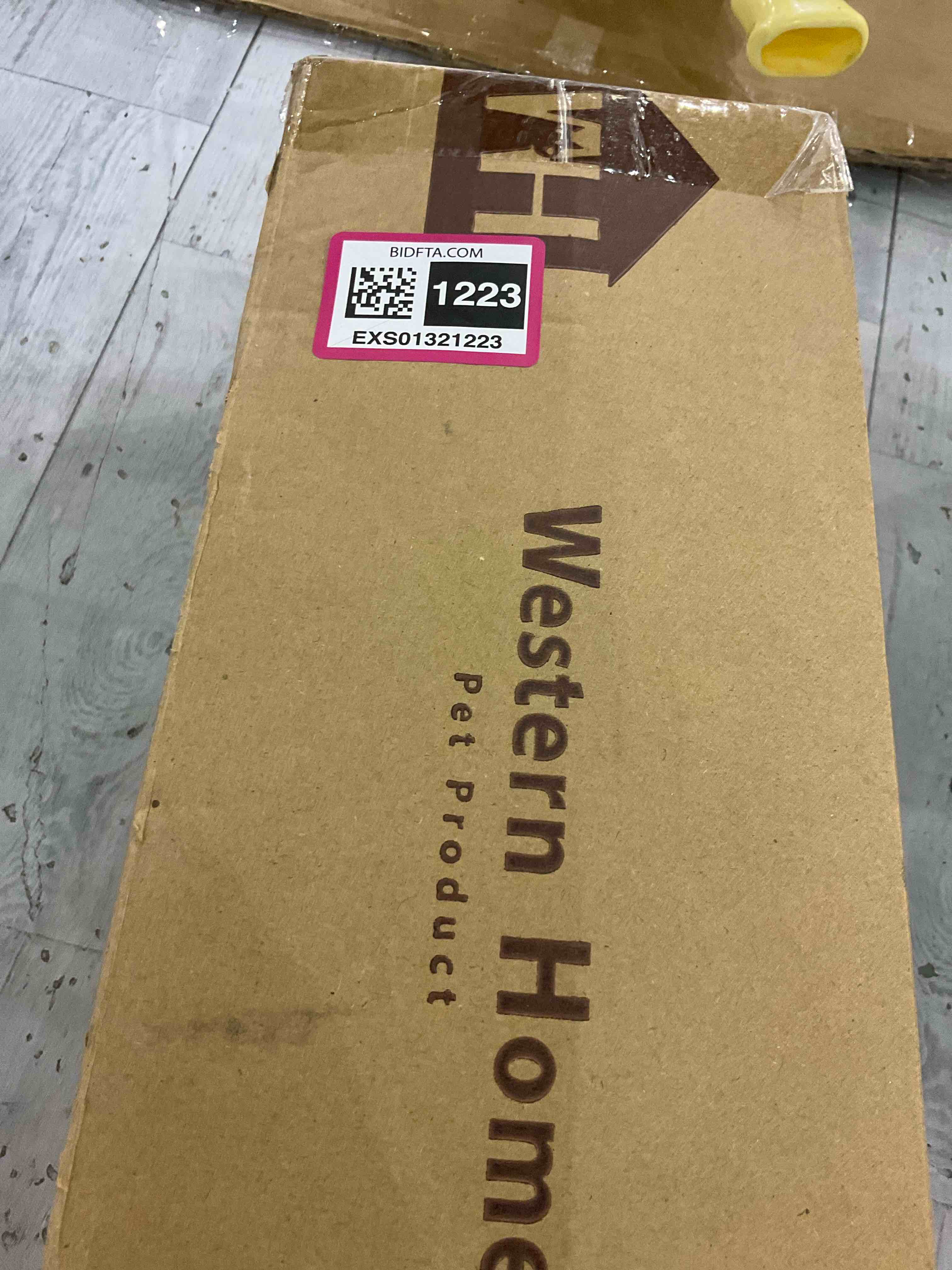 https://s3.amazonaws.com/lotting-images-prod/BargainHunt/EXS01321223_1711716823665.jpeg