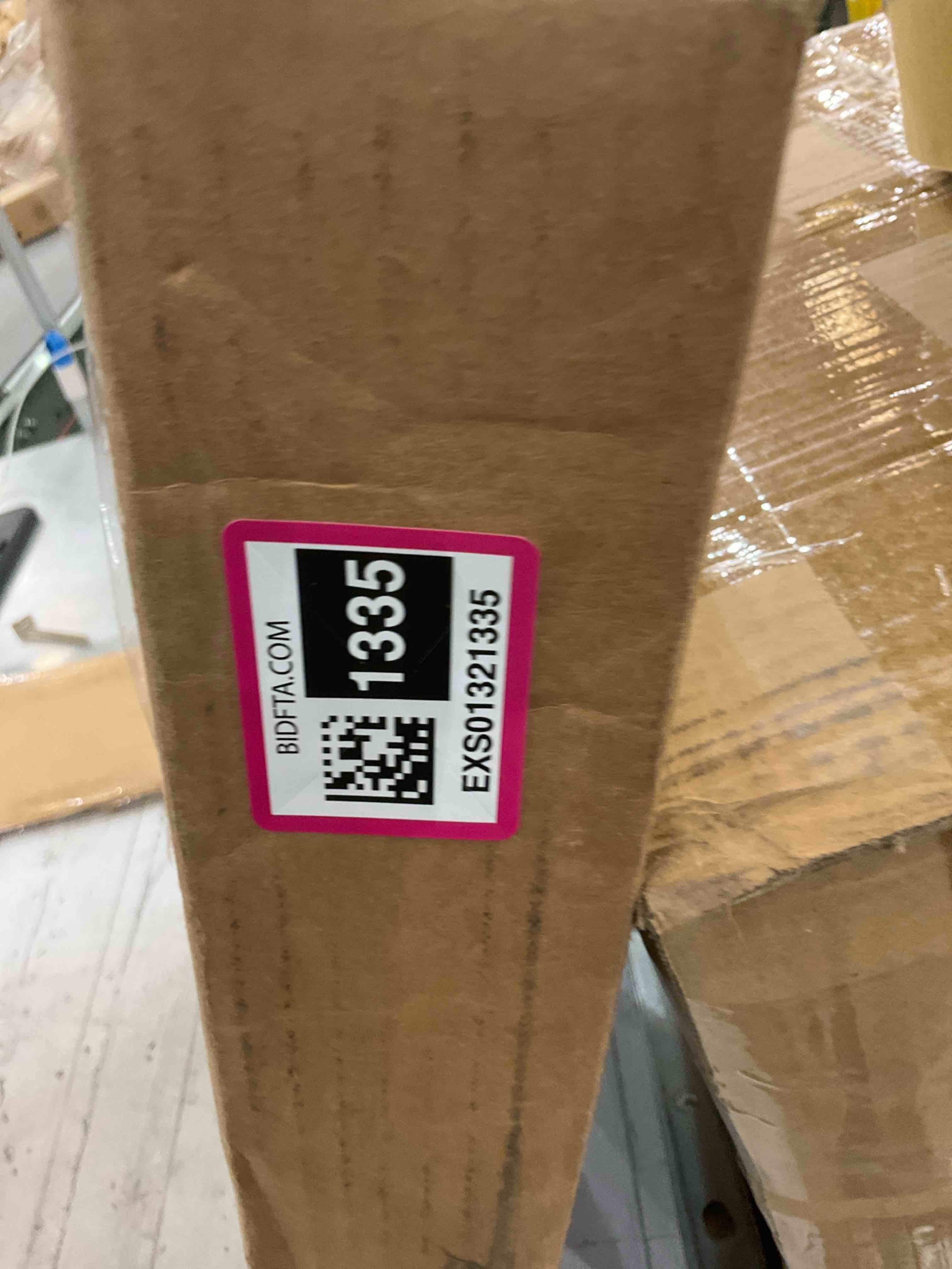 https://s3.amazonaws.com/lotting-images-prod/BargainHunt/EXS01321335_1711738231708.jpeg