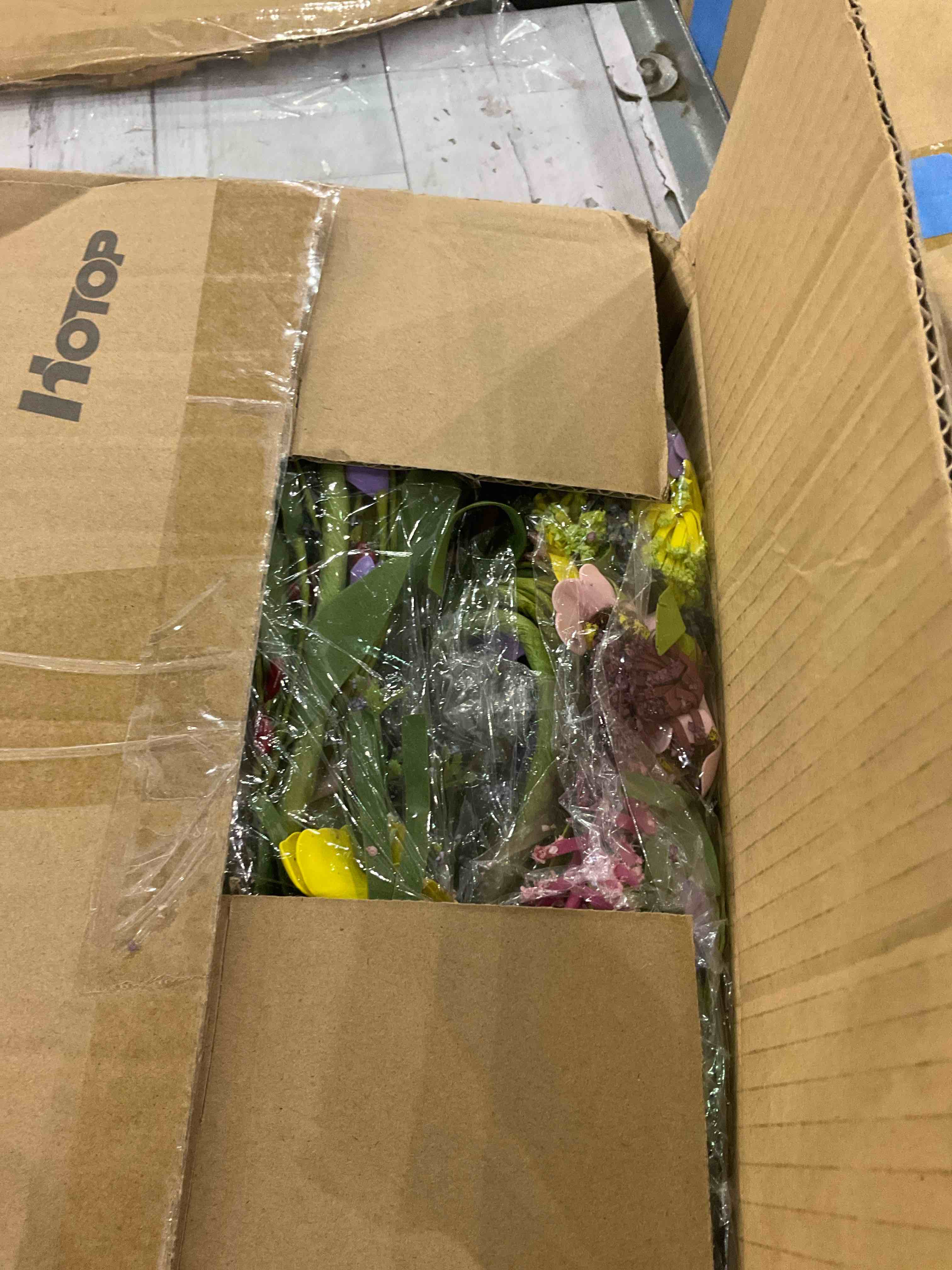 https://s3.amazonaws.com/lotting-images-prod/BargainHunt/EXS01321341_1711969736662.jpeg
