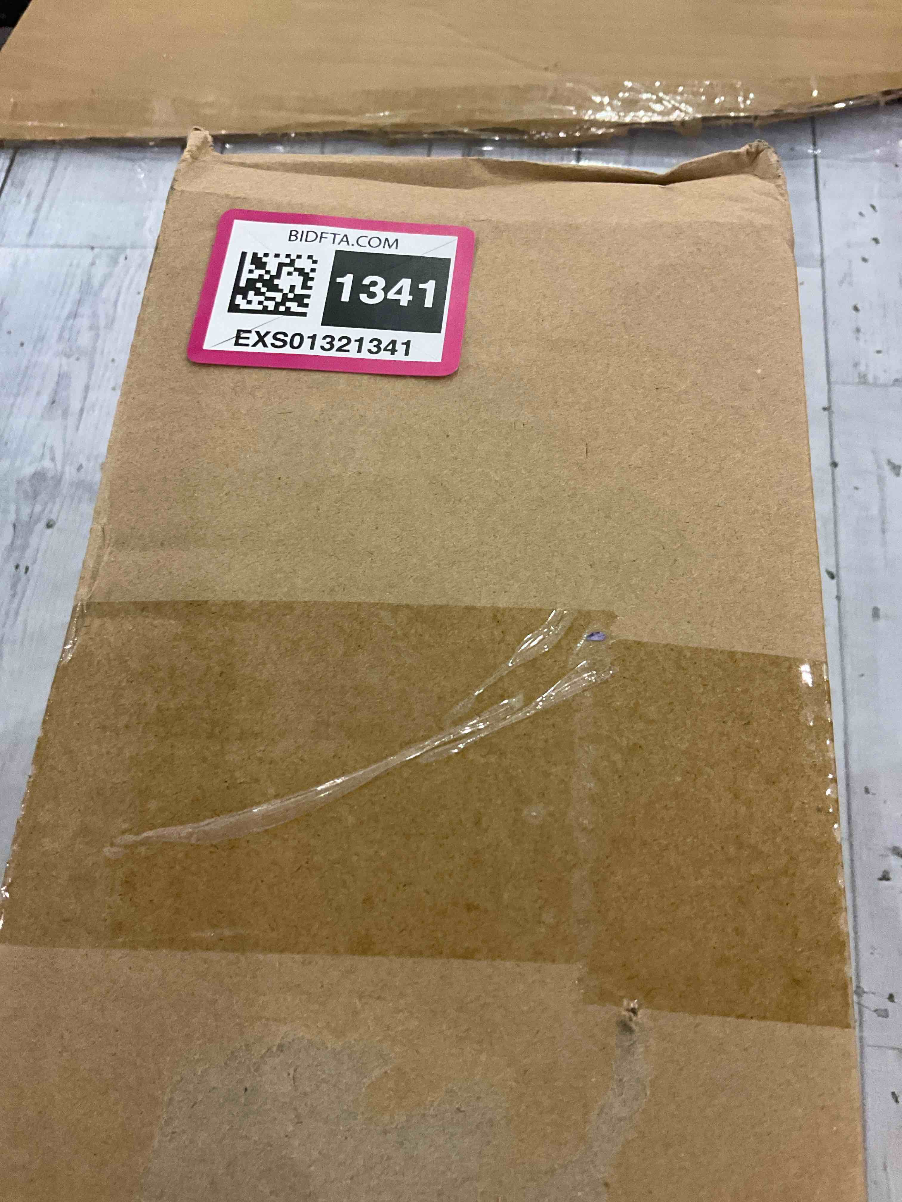 https://s3.amazonaws.com/lotting-images-prod/BargainHunt/EXS01321341_1711969773302.jpeg