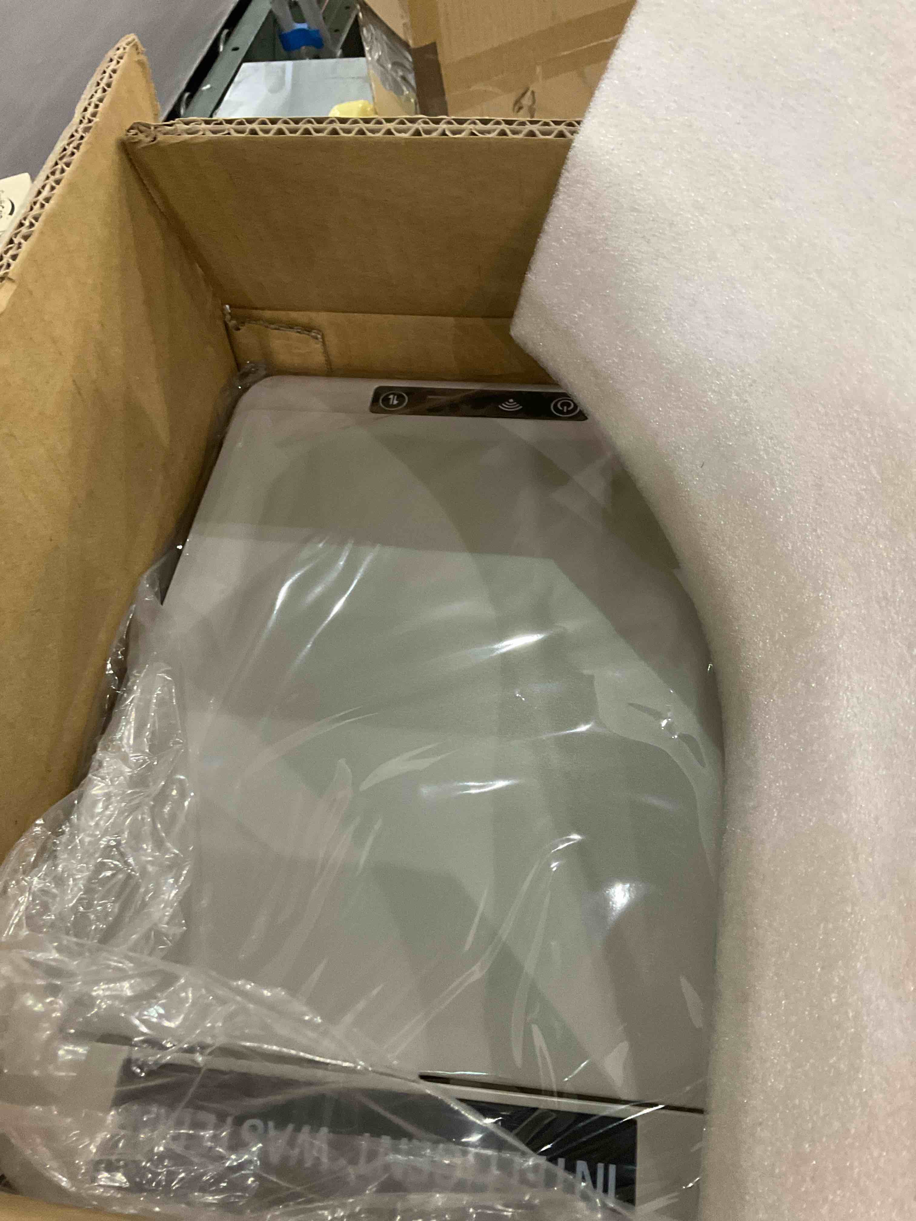 https://s3.amazonaws.com/lotting-images-prod/BargainHunt/EXS01321343_1711970030988.jpeg