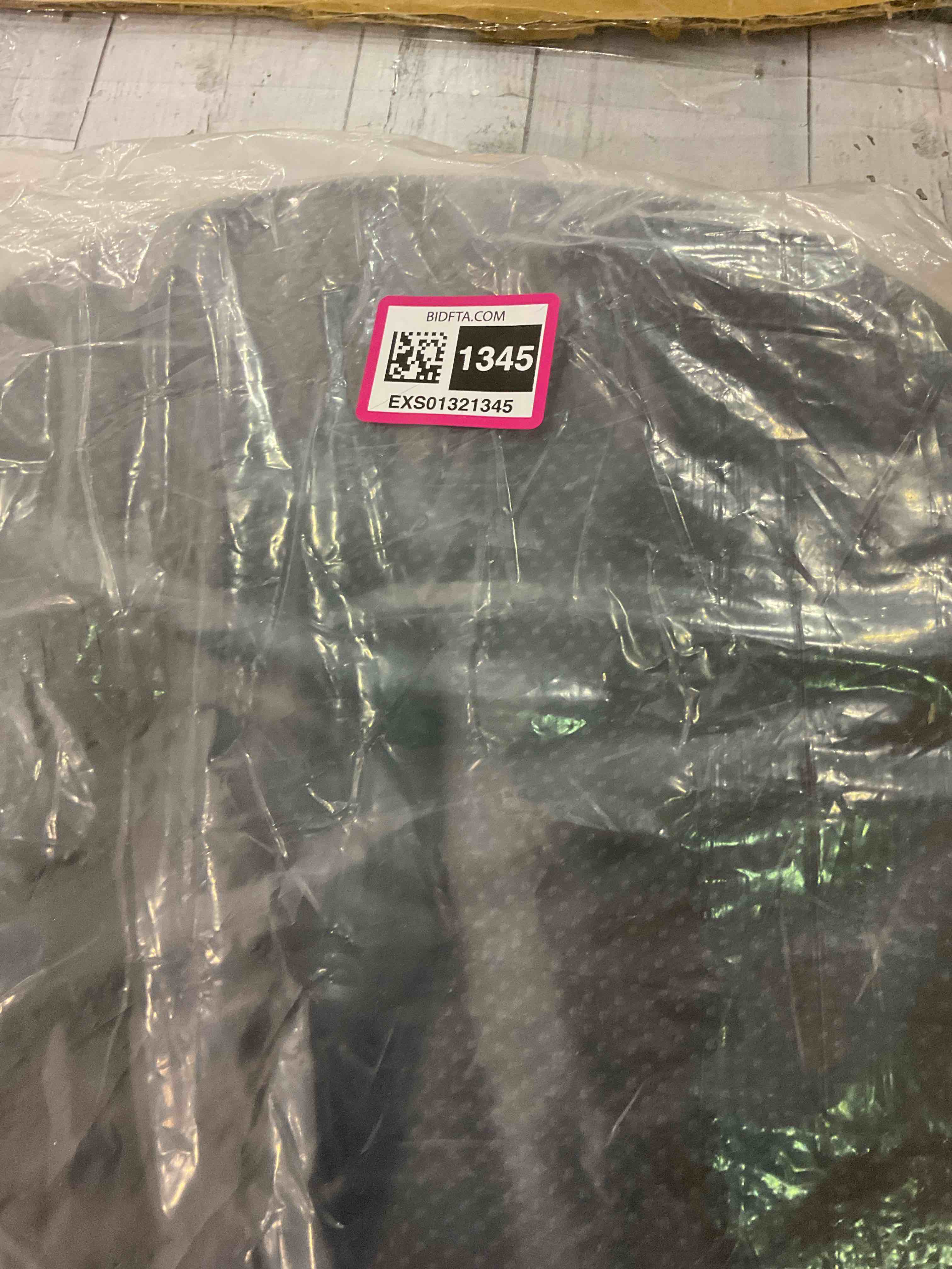 https://s3.amazonaws.com/lotting-images-prod/BargainHunt/EXS01321345_1711970187172.jpeg