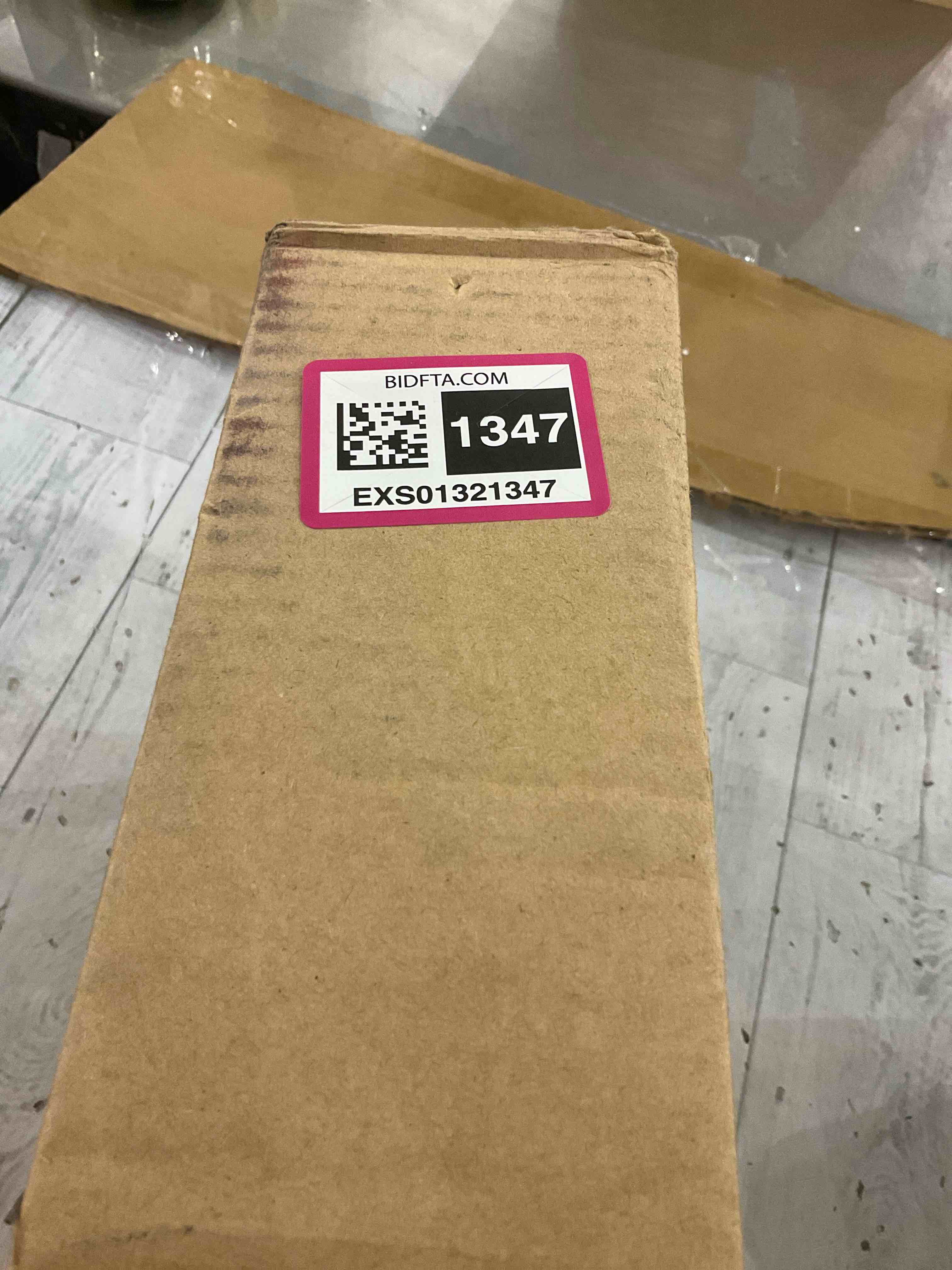 https://s3.amazonaws.com/lotting-images-prod/BargainHunt/EXS01321347_1711970324477.jpeg