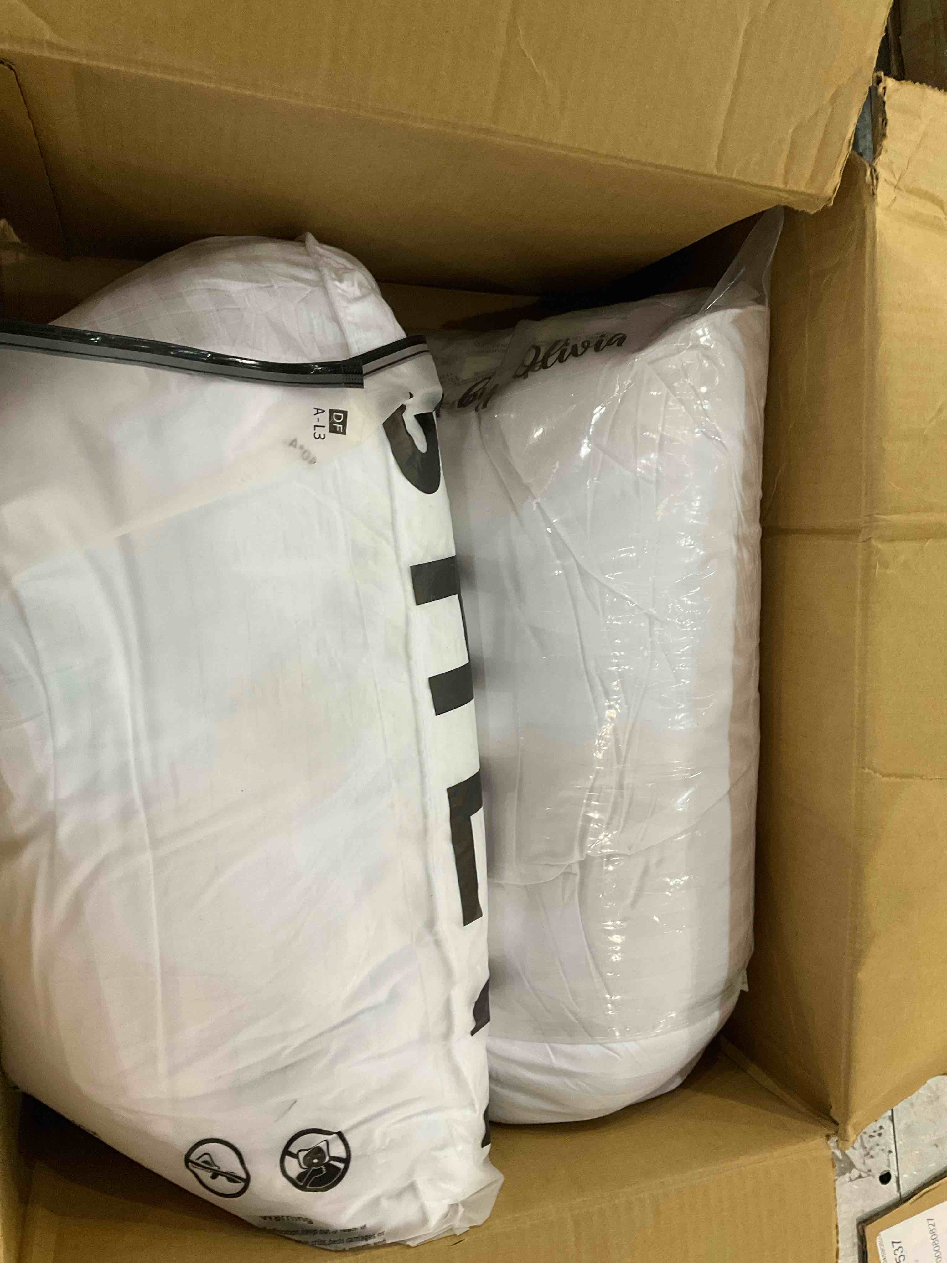 https://s3.amazonaws.com/lotting-images-prod/BargainHunt/EXS01321801_1712757763820.jpeg