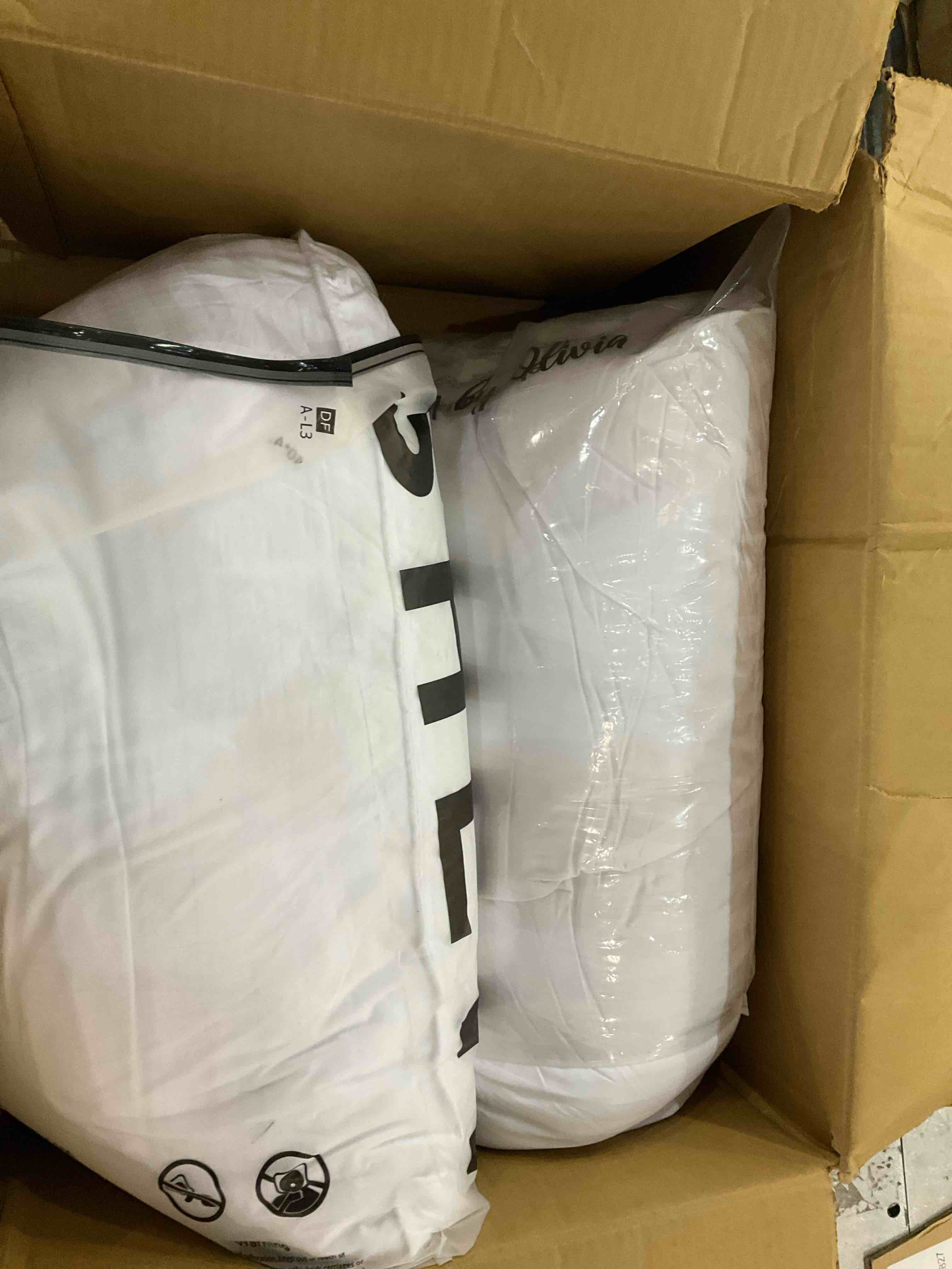 https://s3.amazonaws.com/lotting-images-prod/BargainHunt/EXS01321801_1712757764877.jpeg