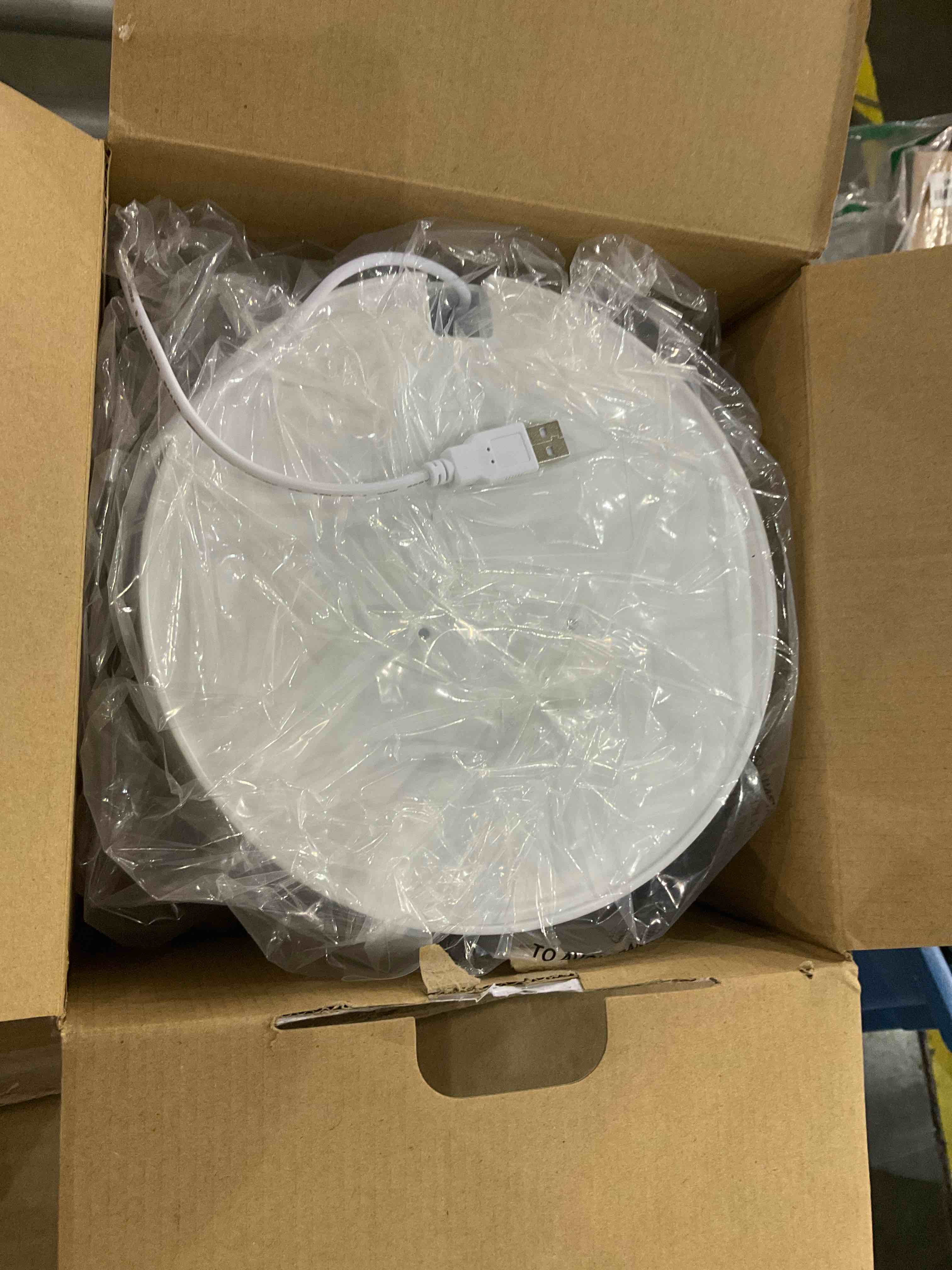 https://s3.amazonaws.com/lotting-images-prod/BargainHunt/EXS01322152_1712059854357.jpeg