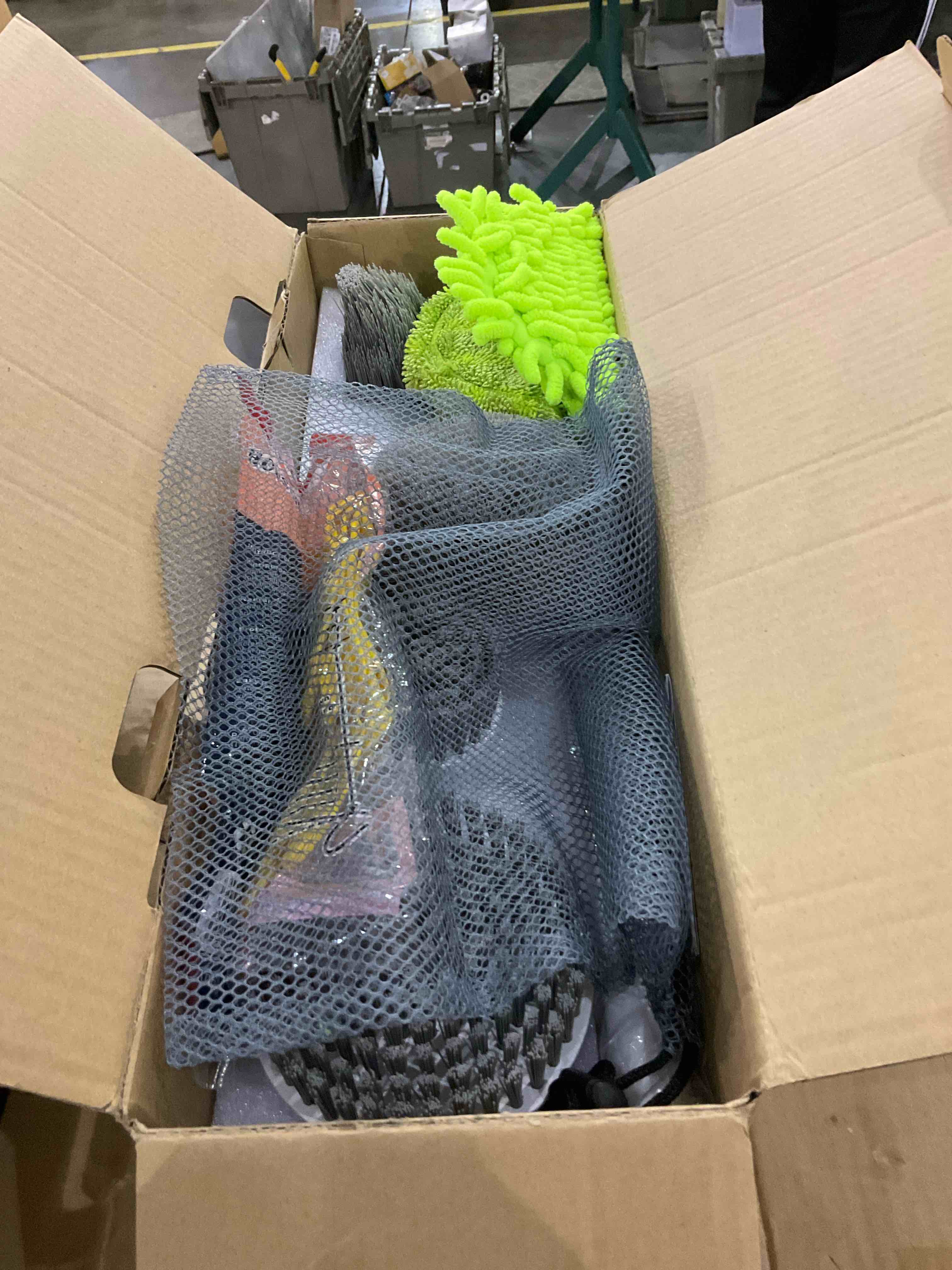 https://s3.amazonaws.com/lotting-images-prod/BargainHunt/EXS01322155_1712059956921.jpeg