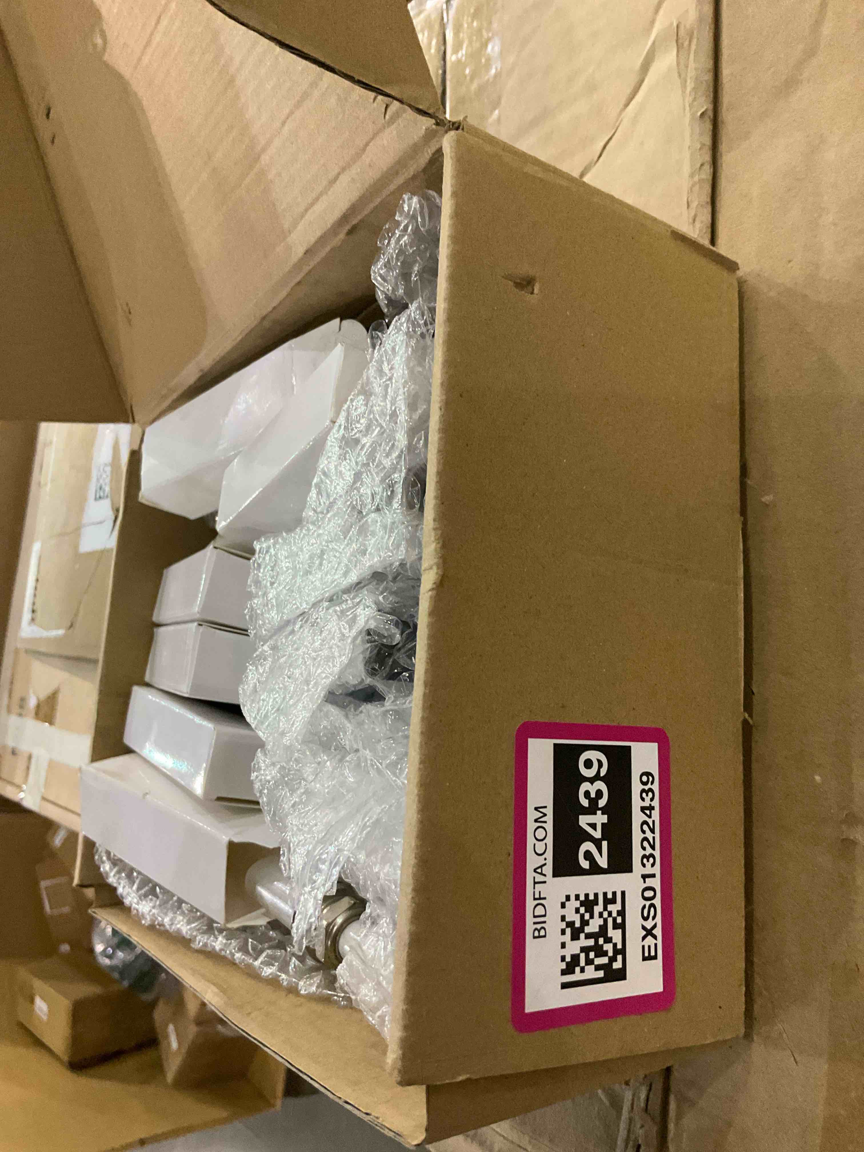 https://s3.amazonaws.com/lotting-images-prod/BargainHunt/EXS01322439_1712662588029.jpeg