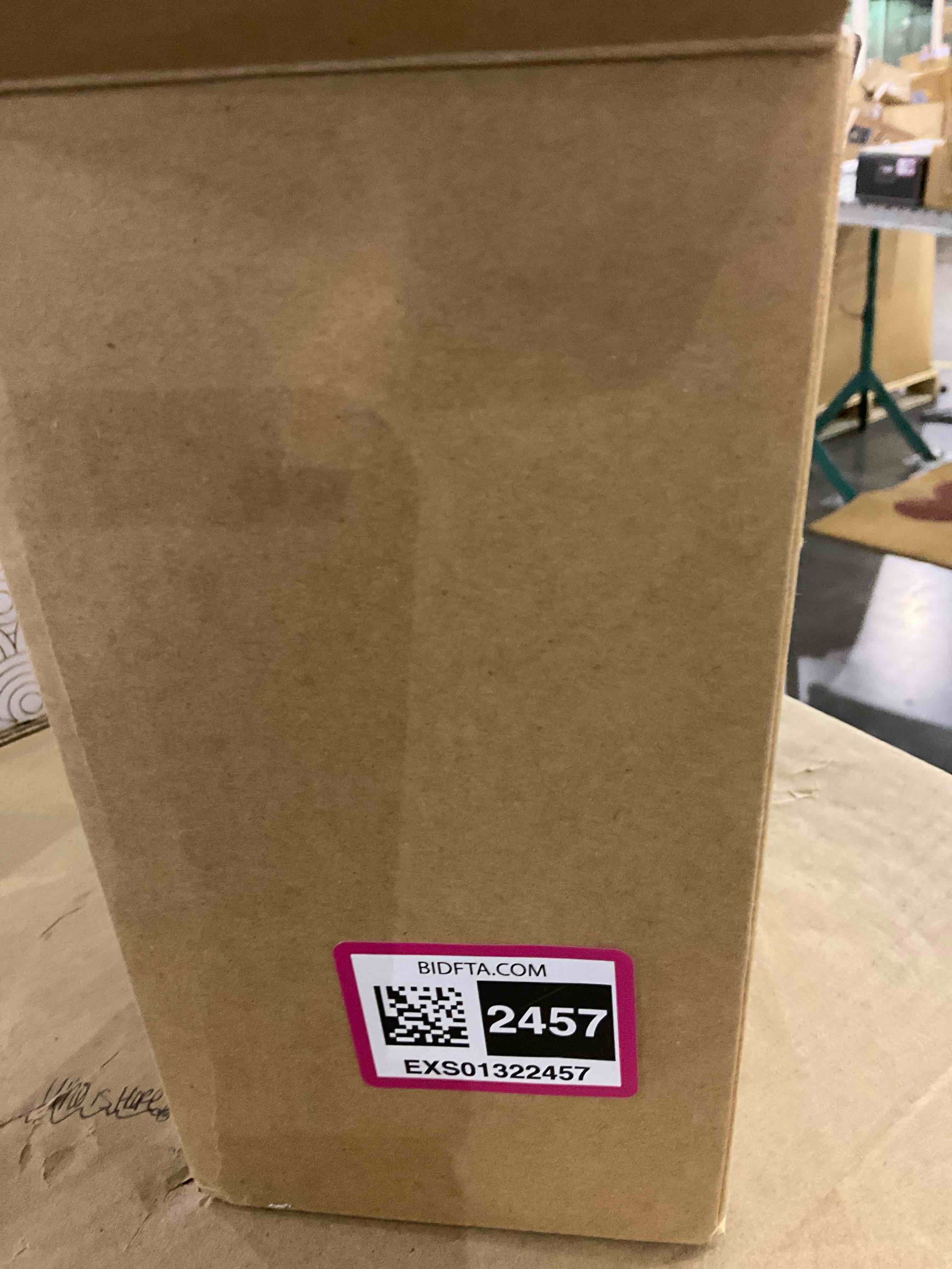 https://s3.amazonaws.com/lotting-images-prod/BargainHunt/EXS01322457_1712664404214.jpeg