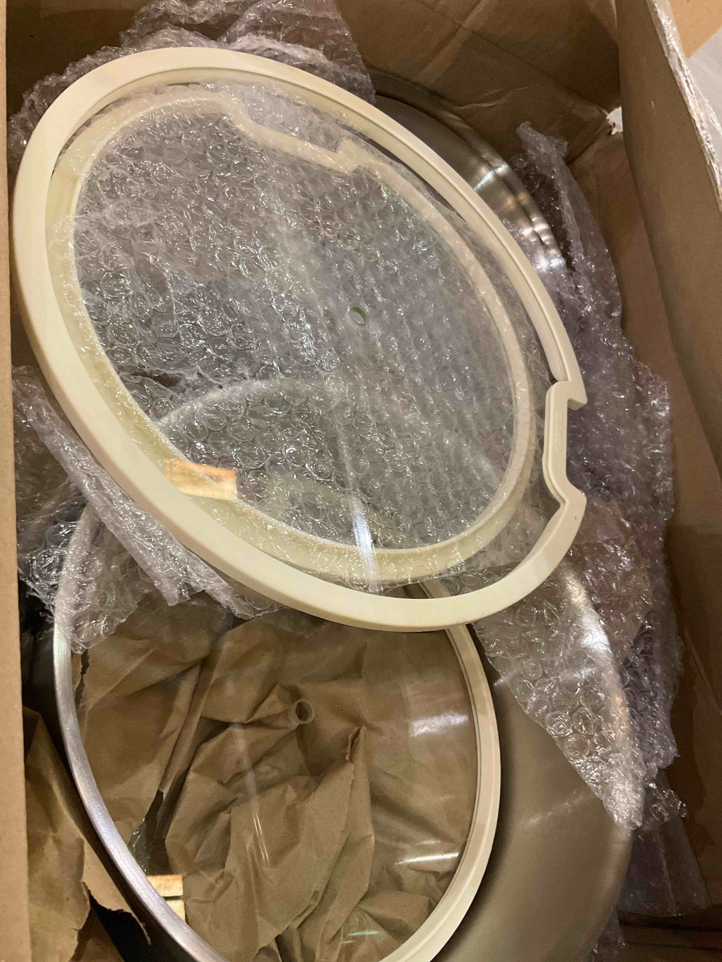 https://s3.amazonaws.com/lotting-images-prod/BargainHunt/EXS01322534_1712239895307.jpeg