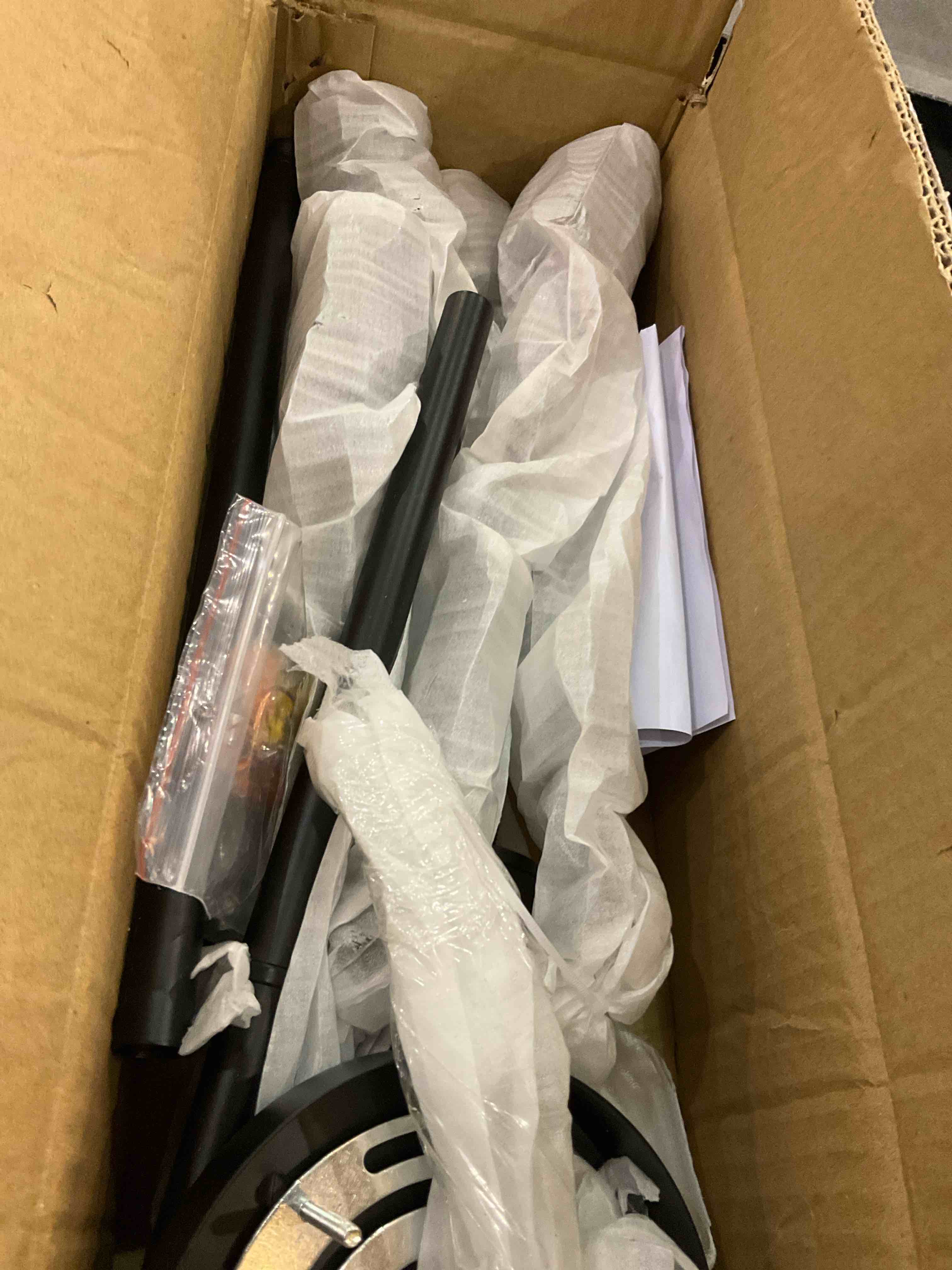 https://s3.amazonaws.com/lotting-images-prod/BargainHunt/EXS01322635_1712321270314.jpeg