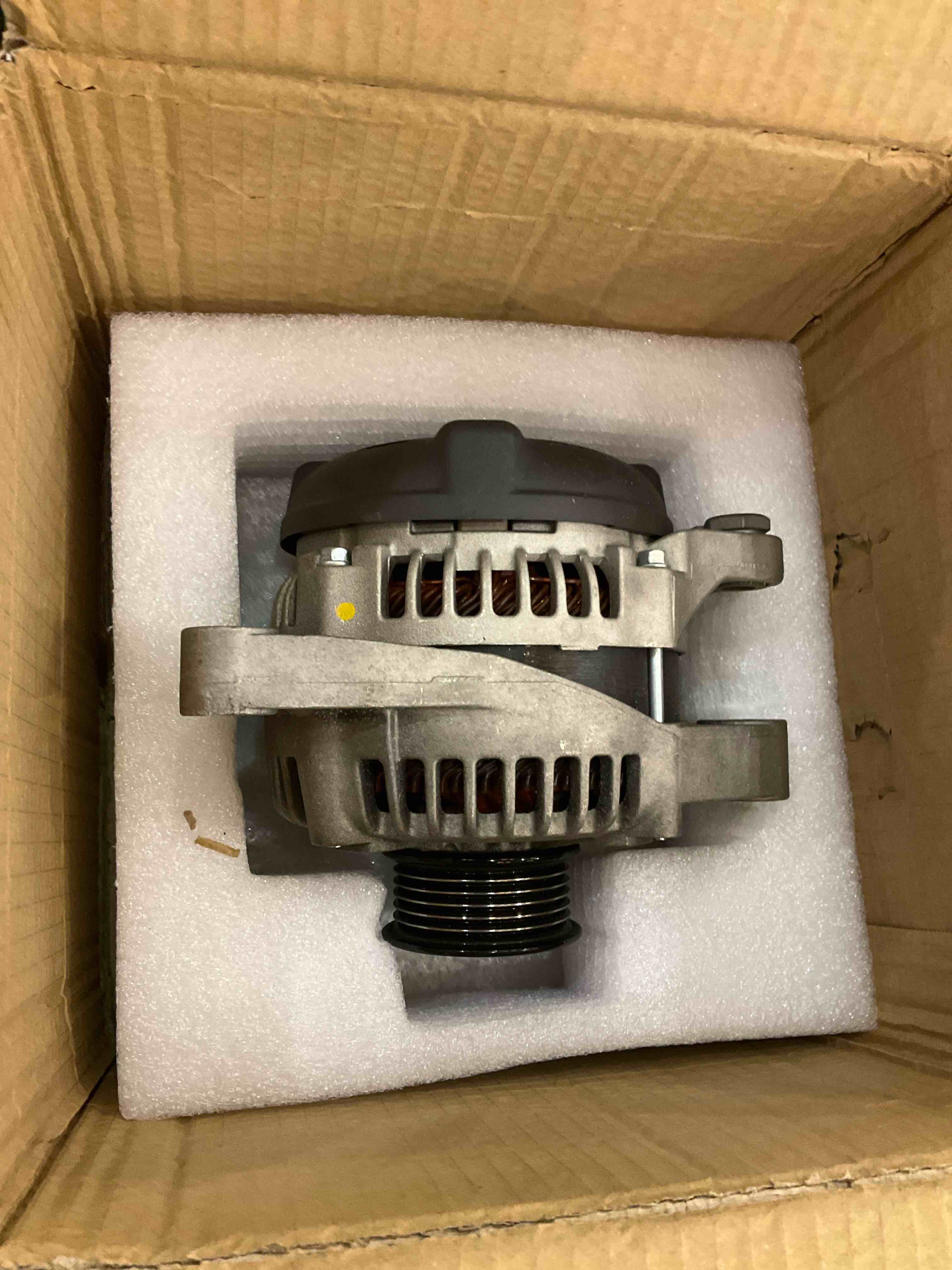 https://s3.amazonaws.com/lotting-images-prod/BargainHunt/EXS01322747_1712342387998.jpeg