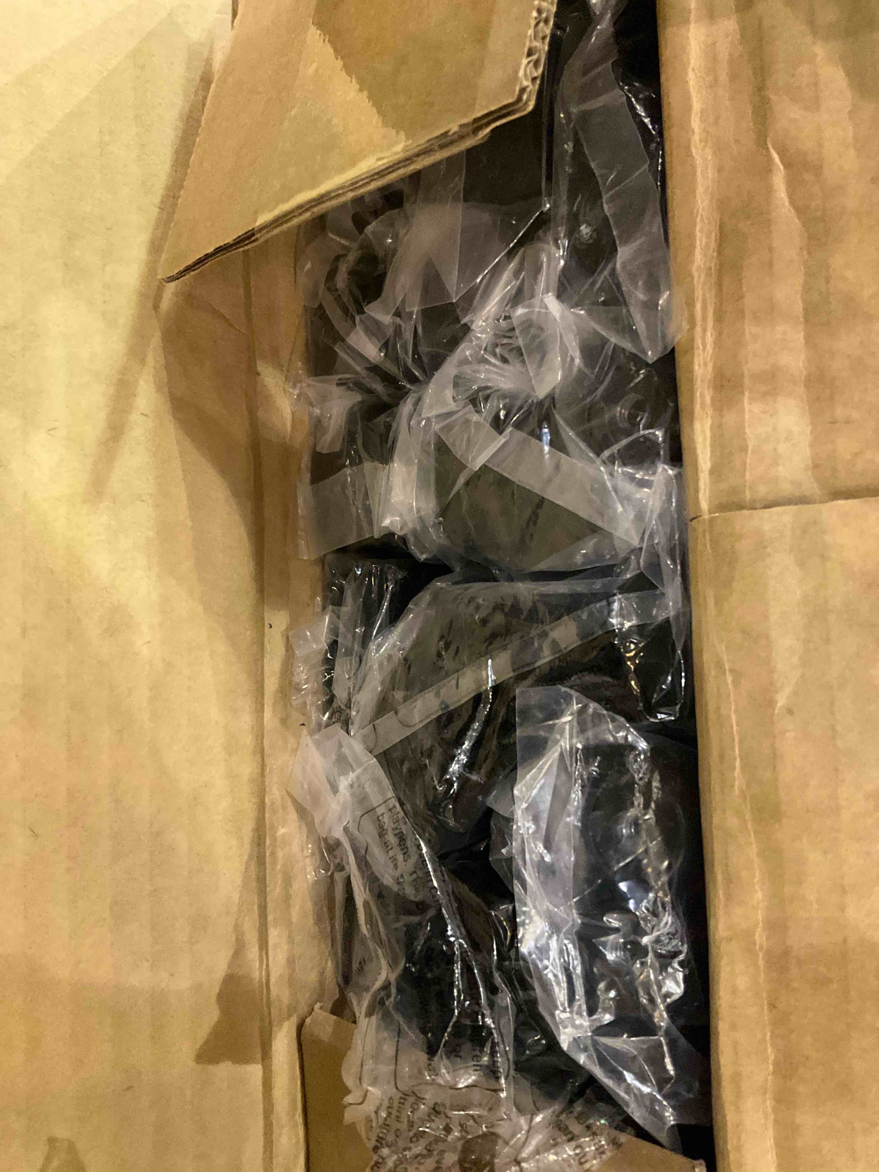 https://s3.amazonaws.com/lotting-images-prod/BargainHunt/EXS01322759_1712343920742.jpeg