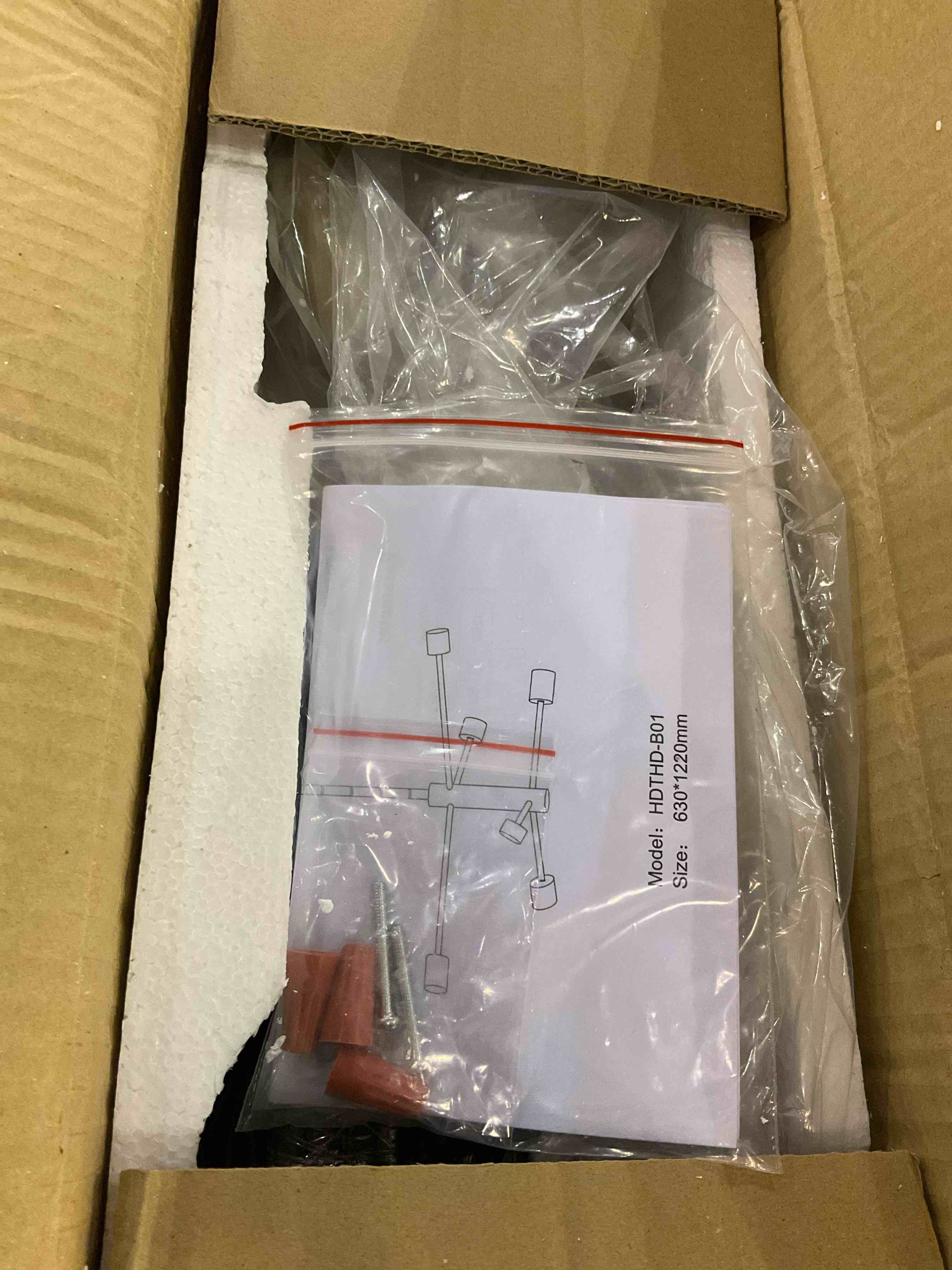 https://s3.amazonaws.com/lotting-images-prod/BargainHunt/EXS01322863_1712603176087.jpeg