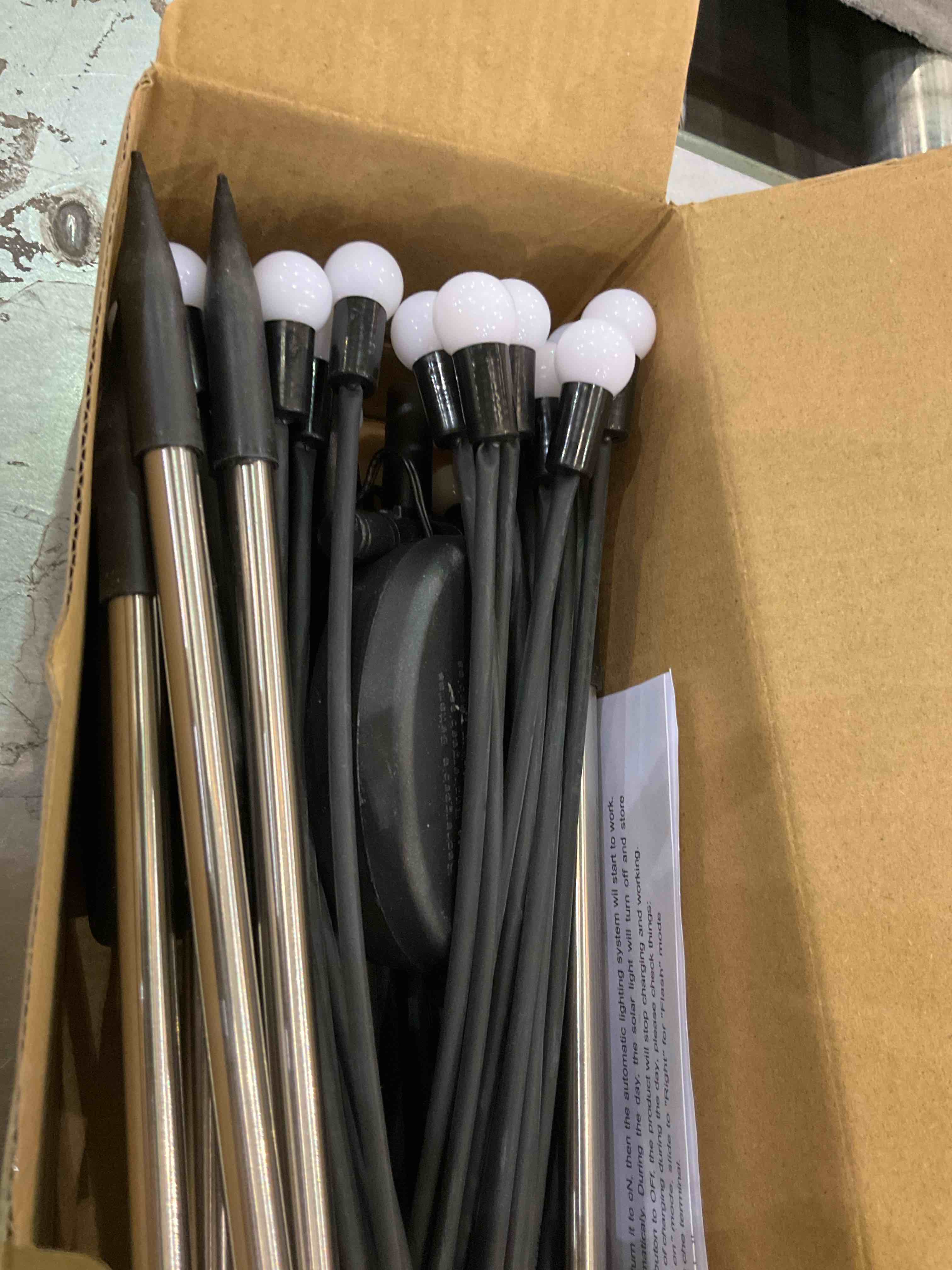 https://s3.amazonaws.com/lotting-images-prod/BargainHunt/EXS01322948_1712677548119.jpeg